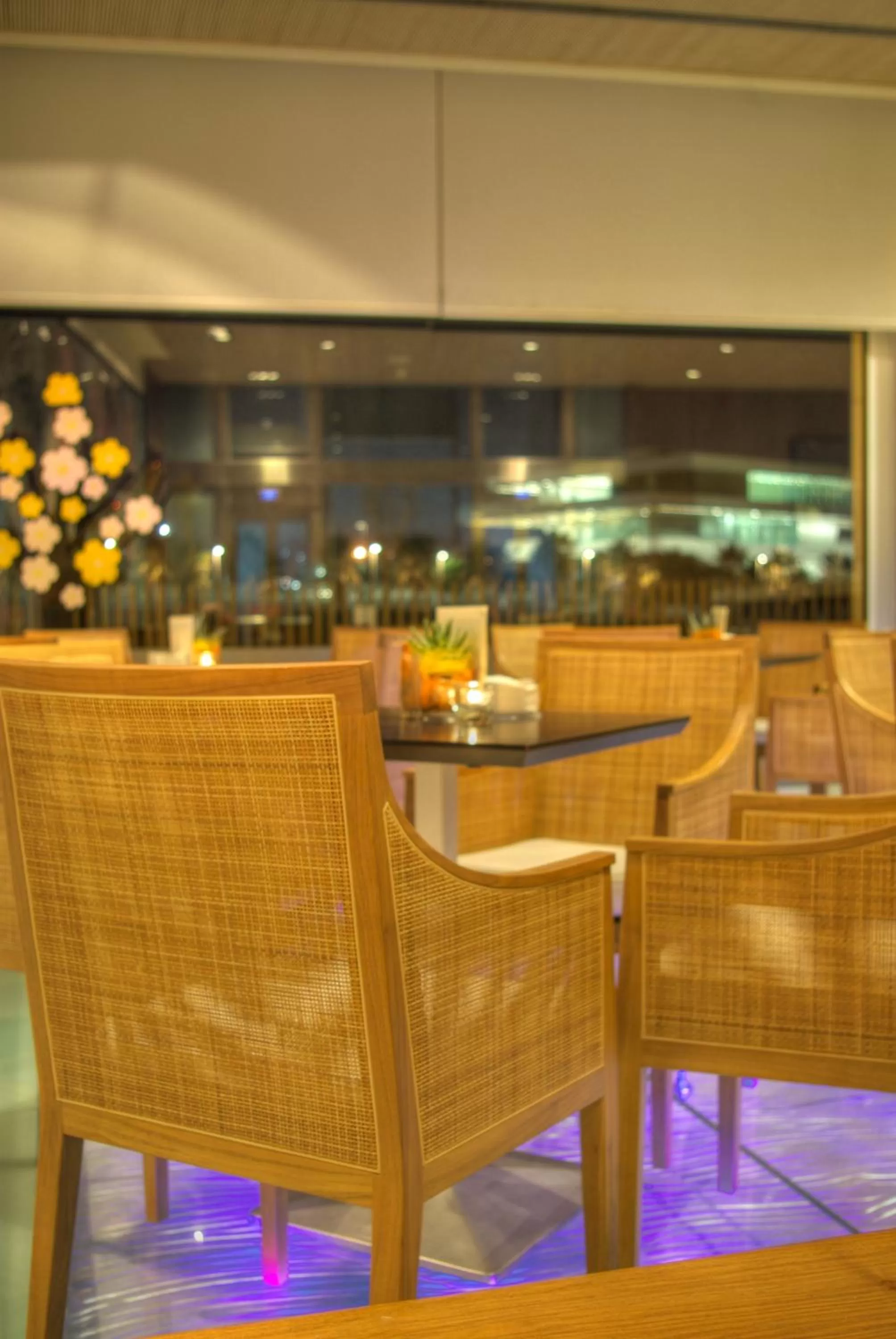 Lounge or bar in Hotel Neptuno Playa & Spa