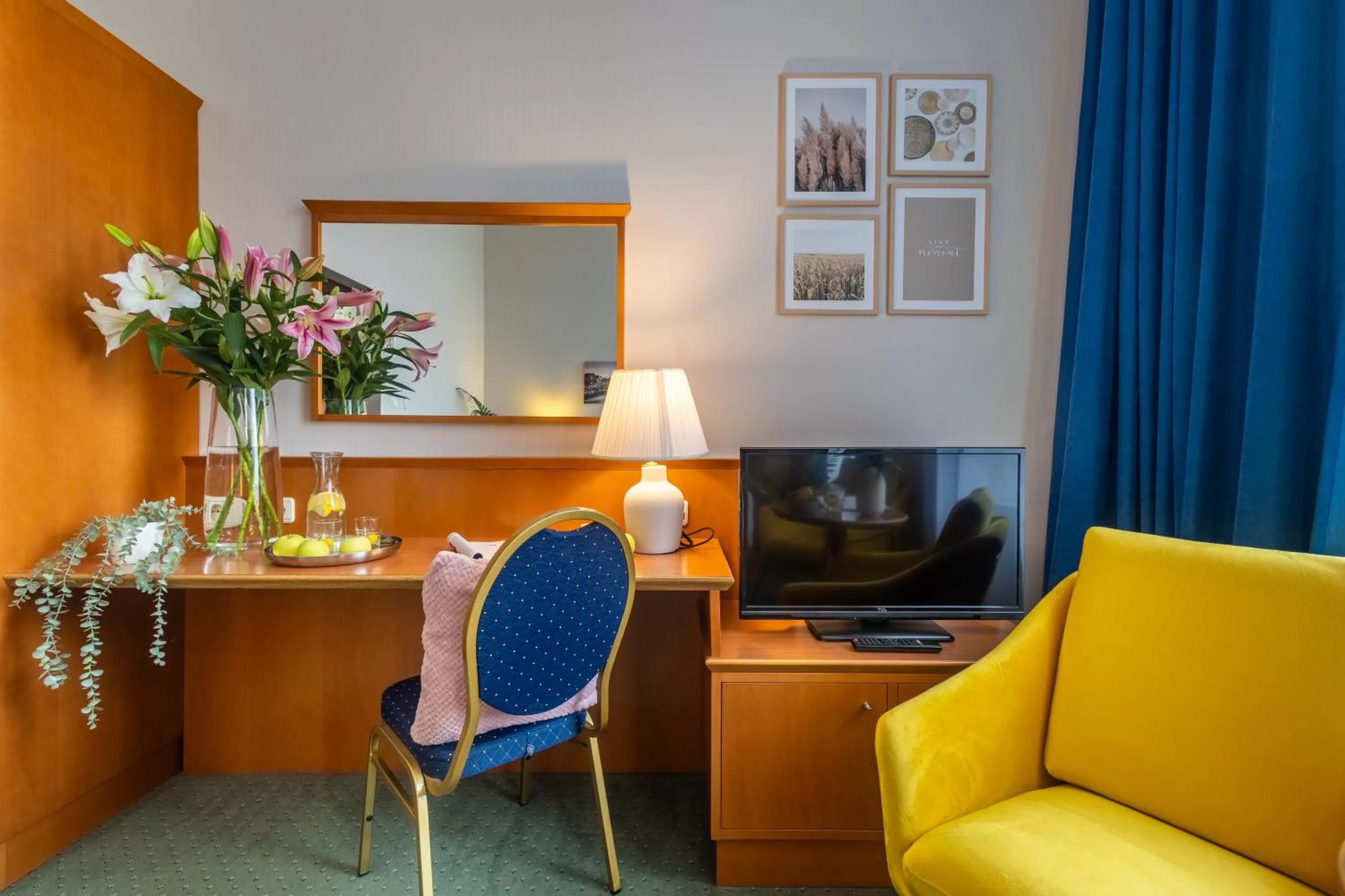 Photo of the whole room in Hotel Sofia by The Railway Station Wroclaw