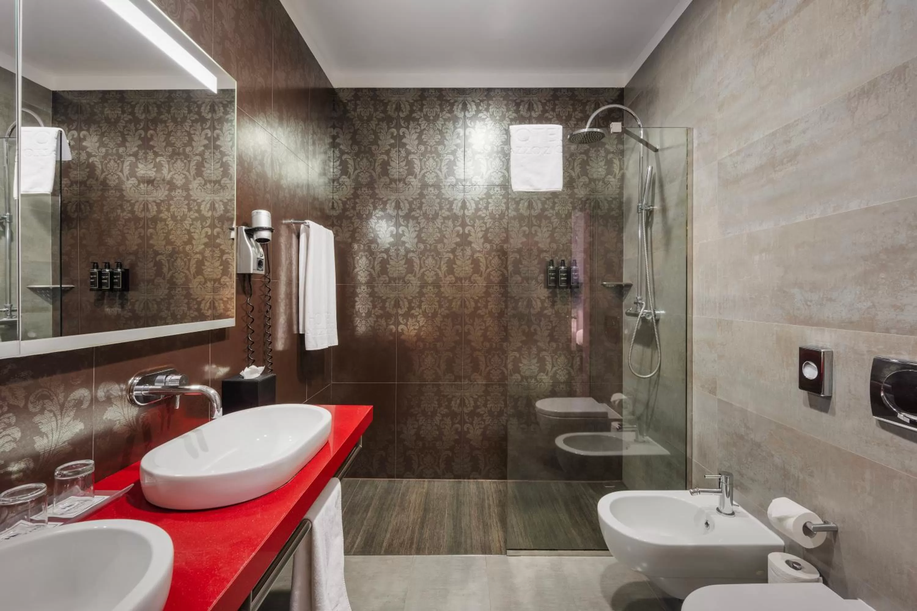 Shower in Eurostars Palazzo Zichy