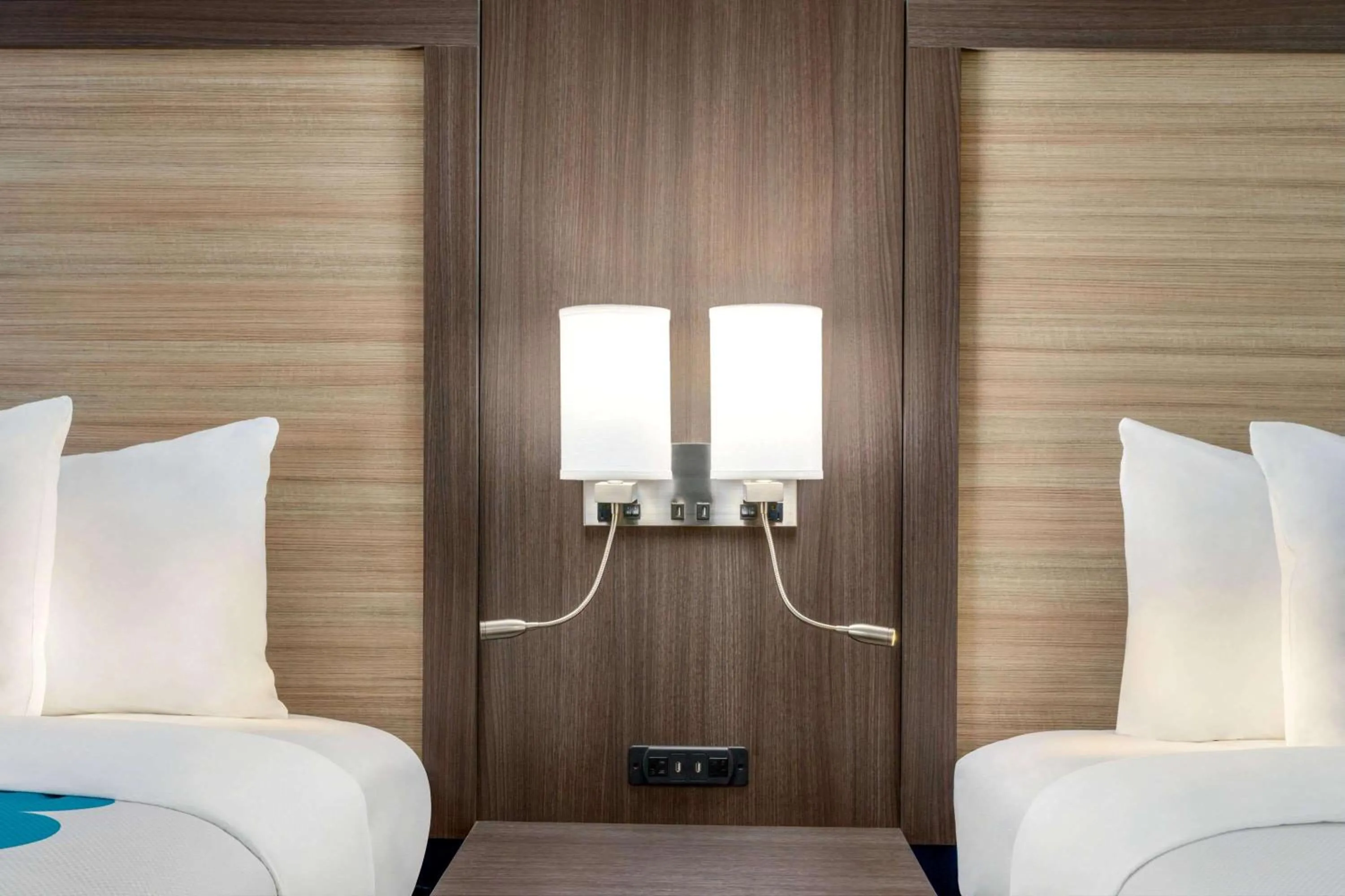 Photo of the whole room, Bed in Baymont by Wyndham Blackwell I-35