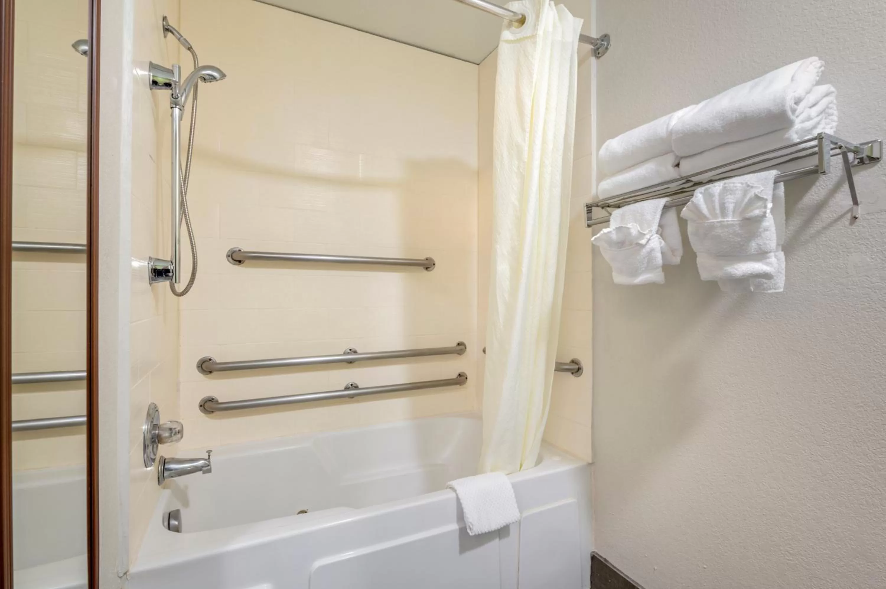 Bathroom in Sleep Inn Naperville - Chicago