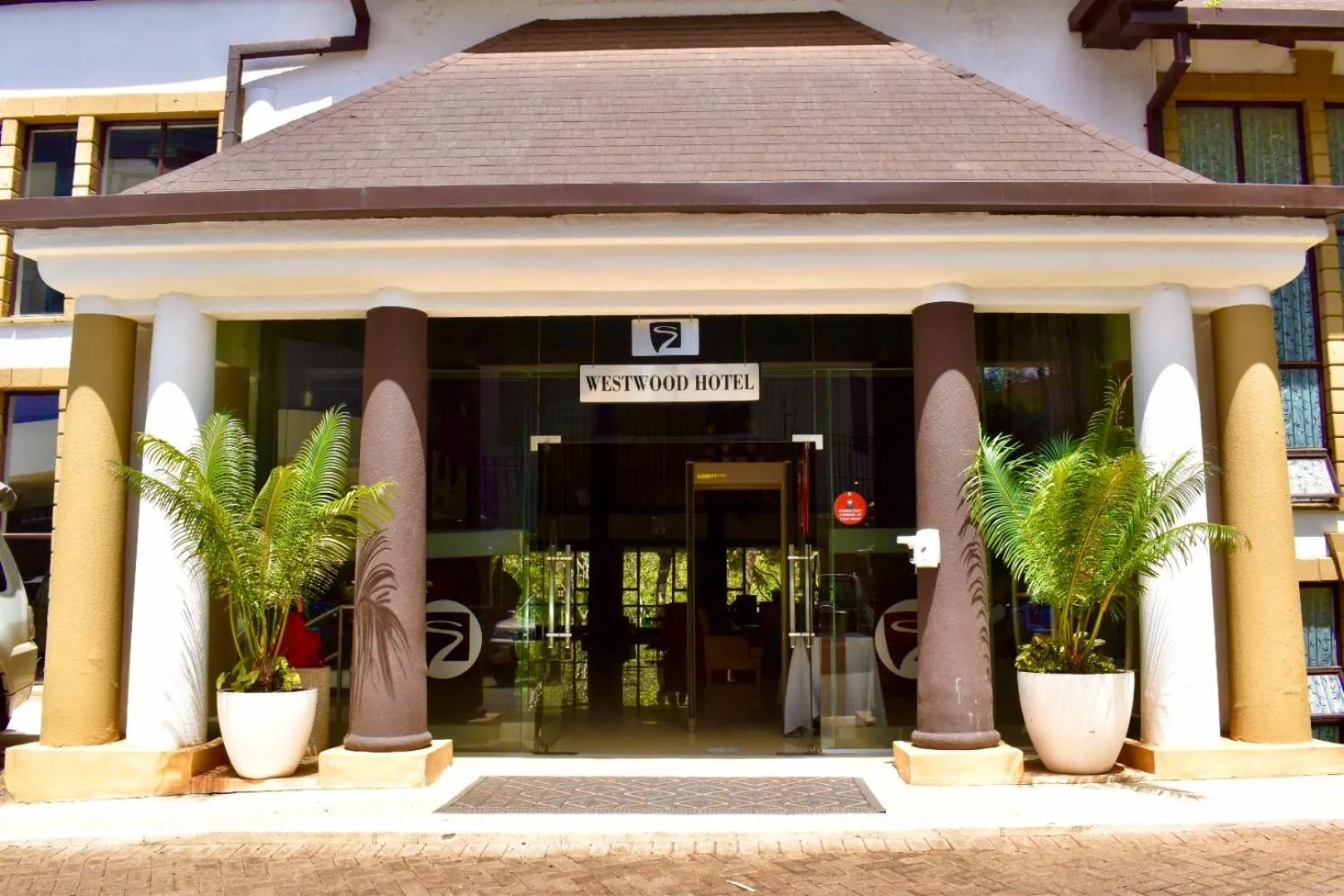 Facade/entrance in West Wood Hotel