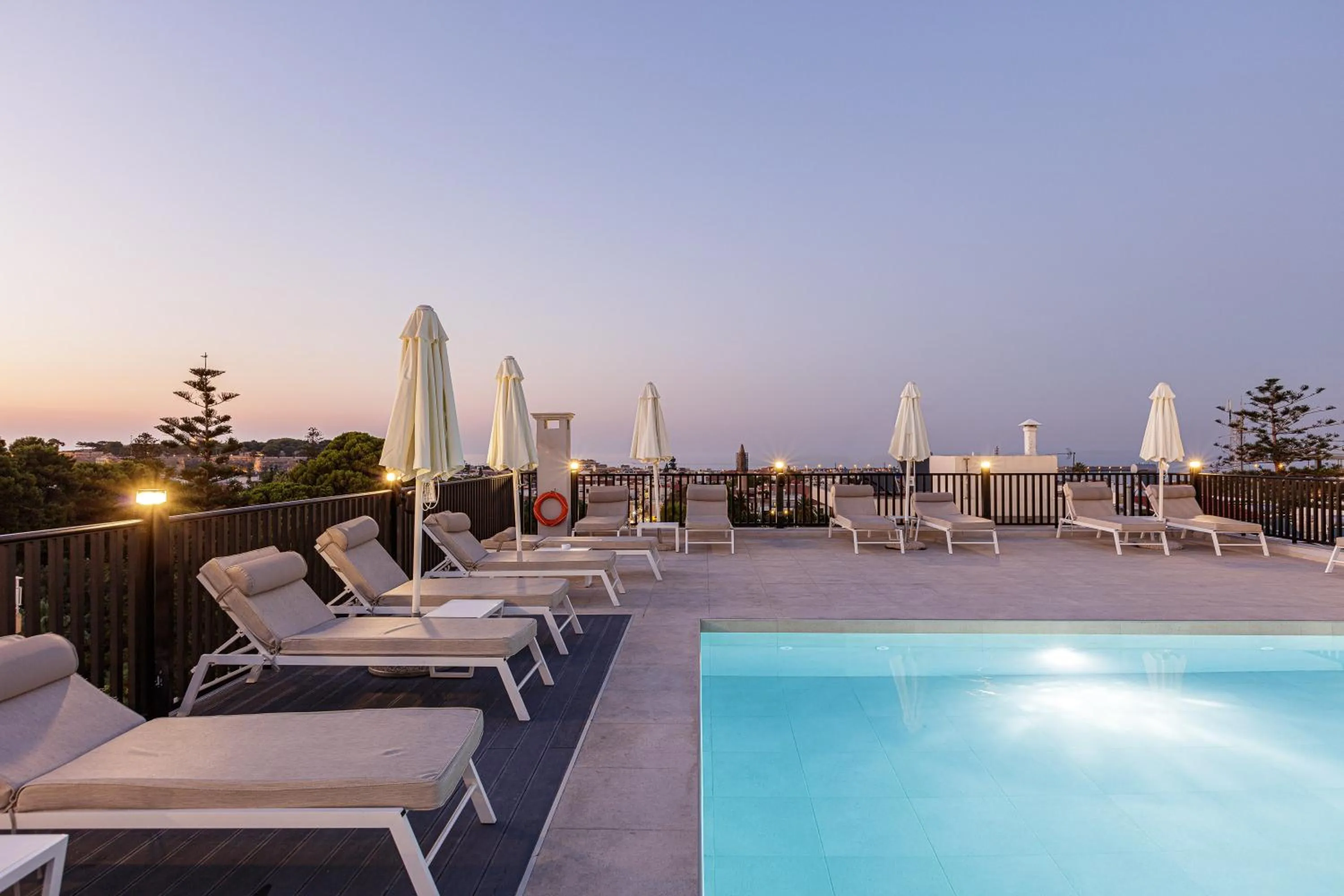 Swimming pool in Jo An Palace