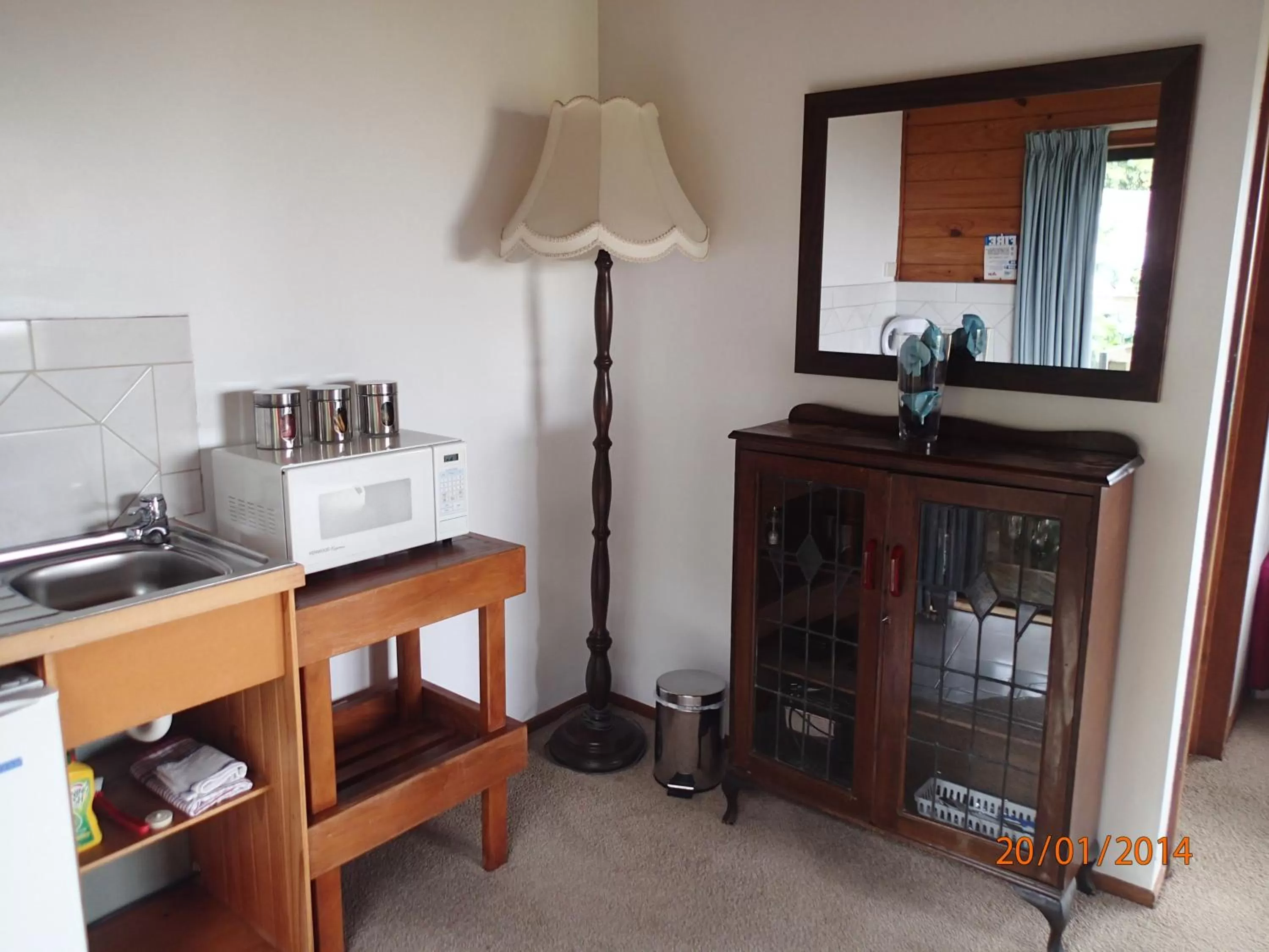 Kitchen or kitchenette in Grafton Cottage & Chalets