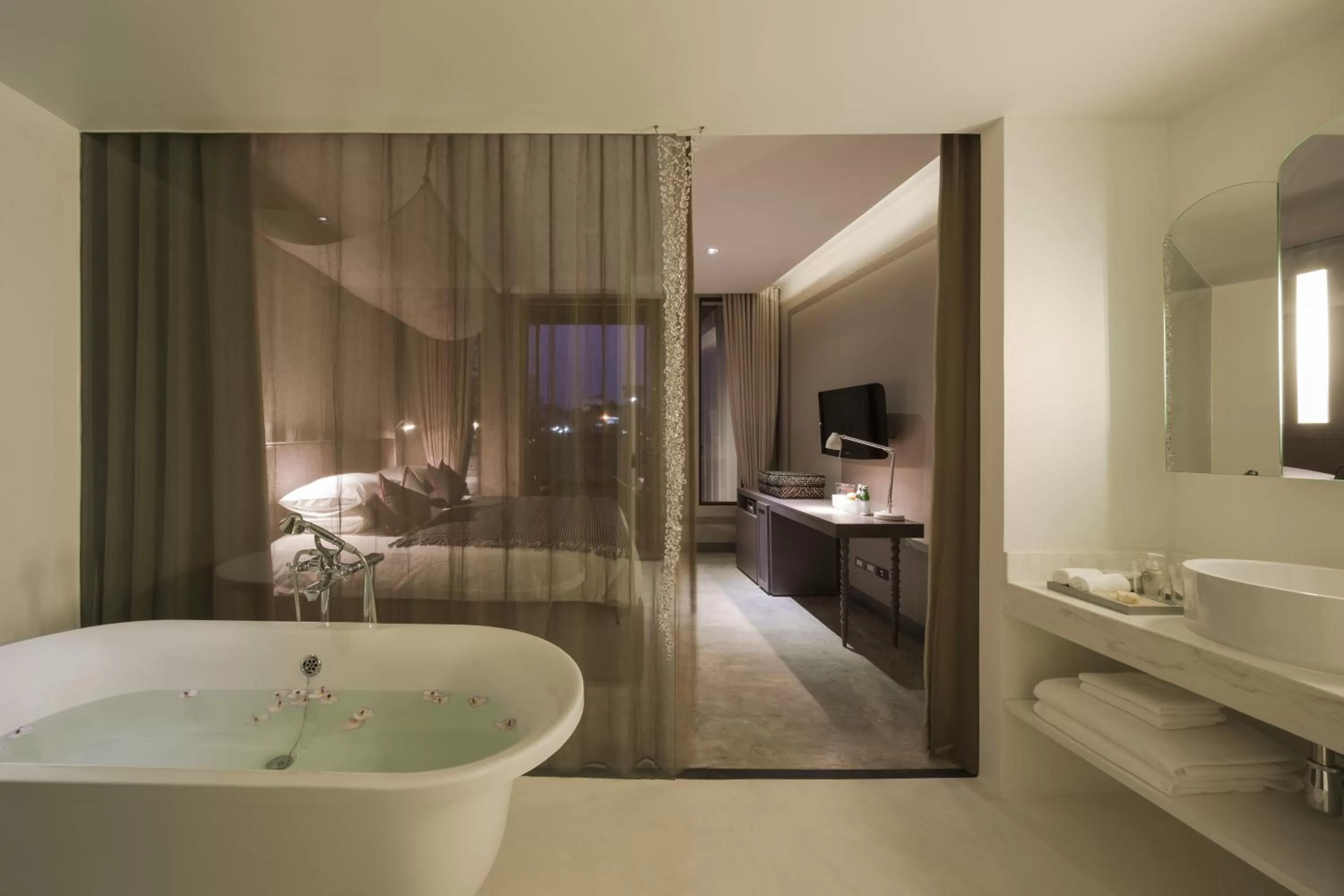 Shower in Sala Lanna Chiang Mai