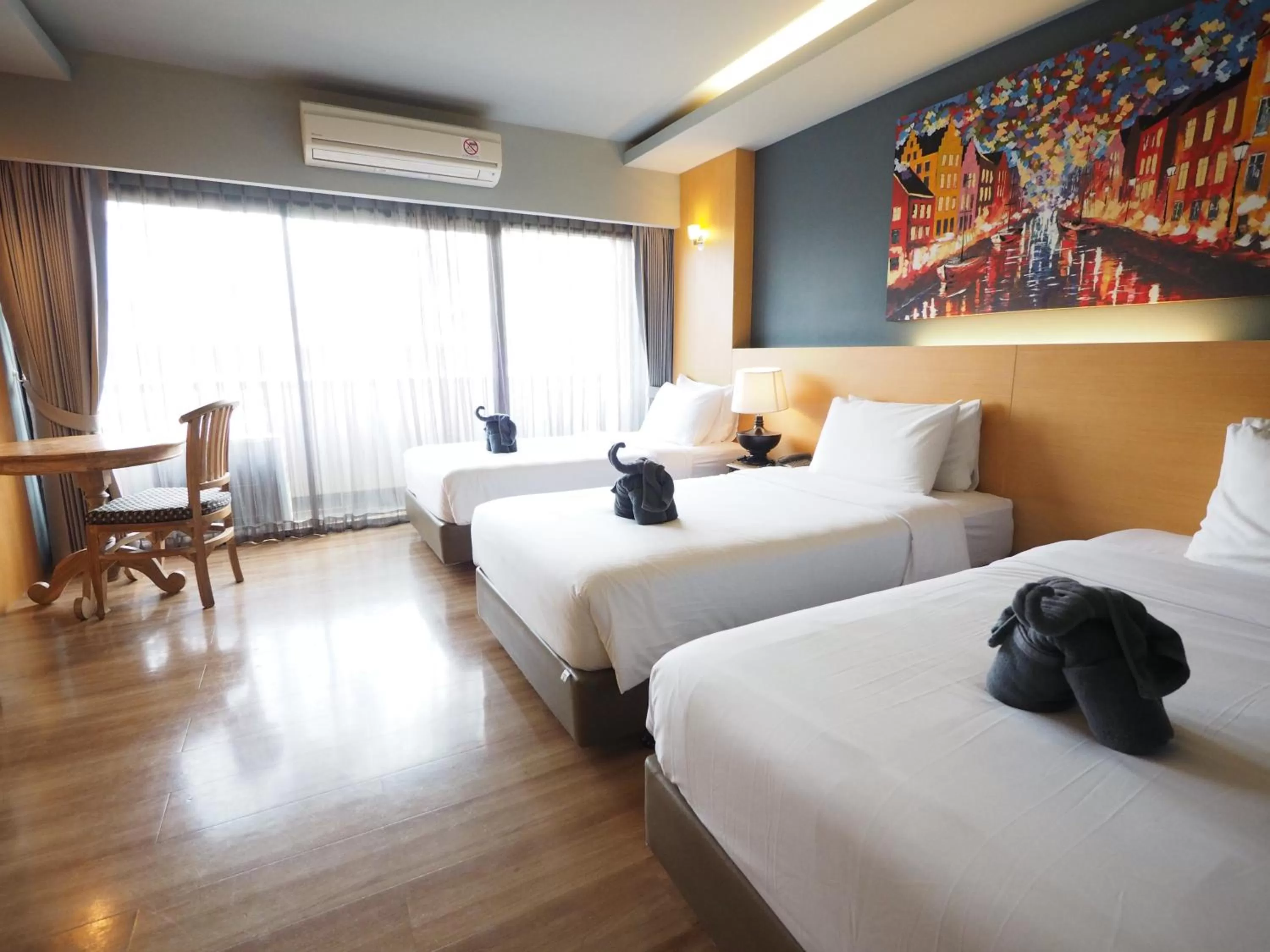 Bed in Le Naview @Prasingh