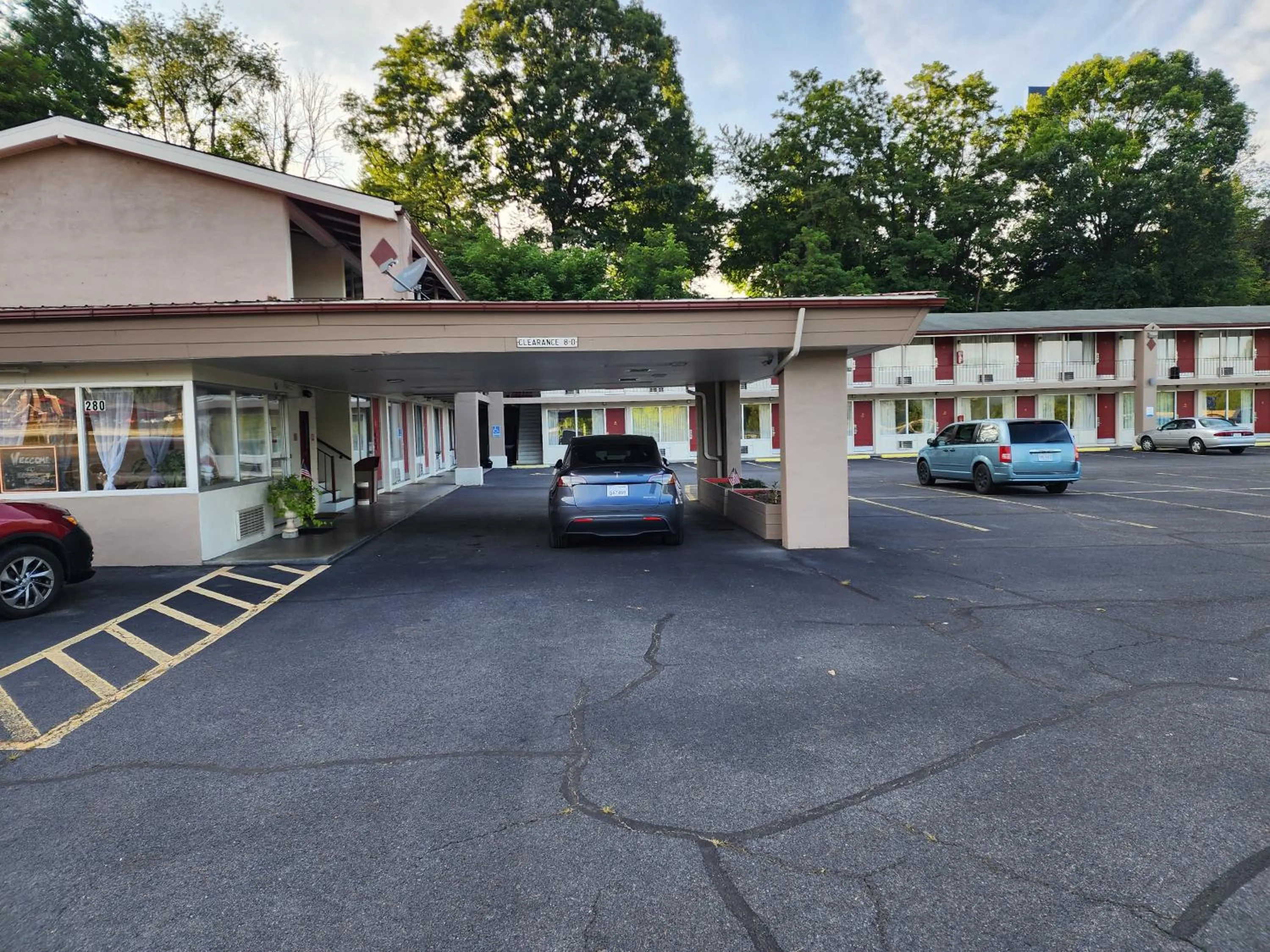 Property Building in Econo Lodge Wytheville