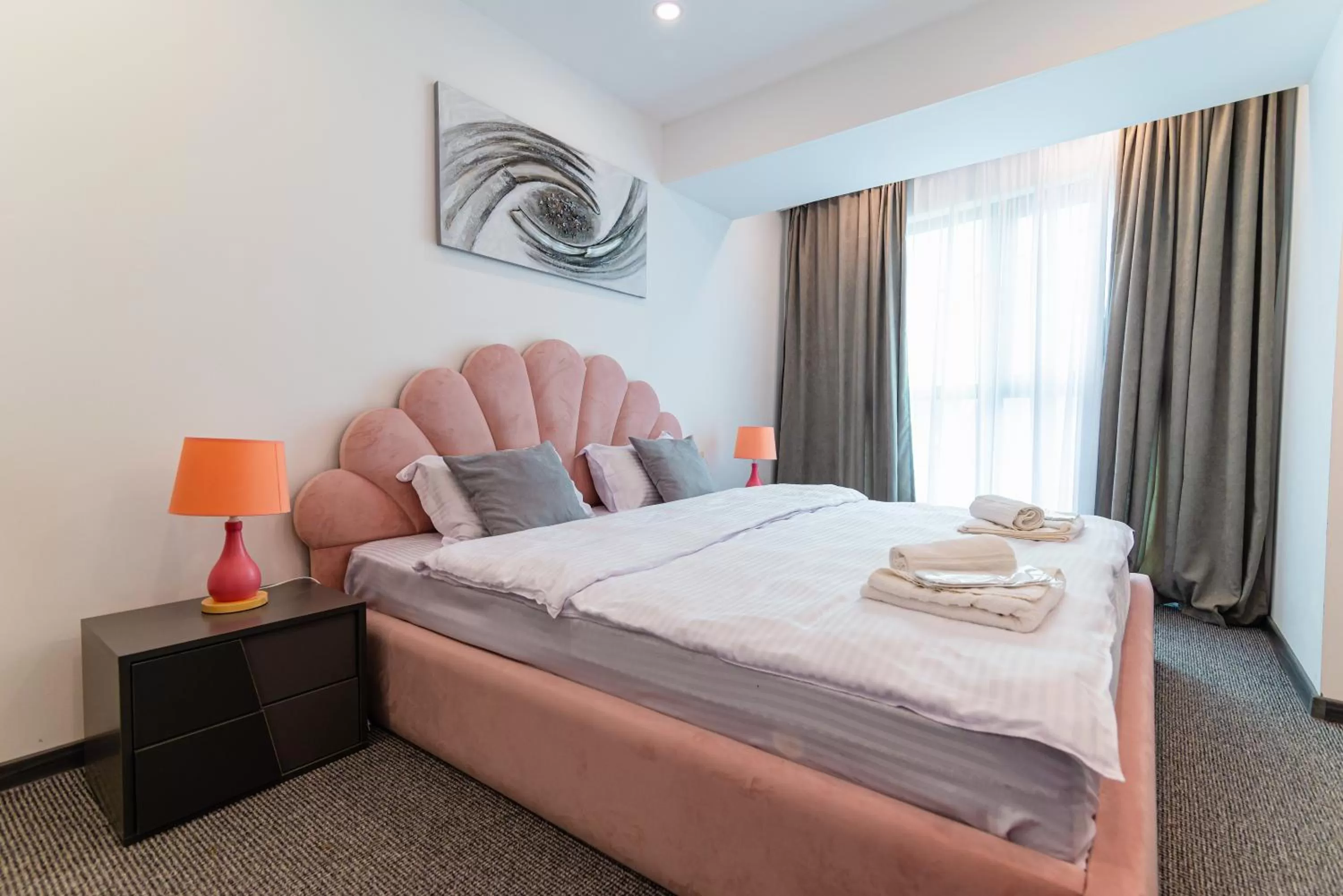 Bed in Royal Plaza Hotel