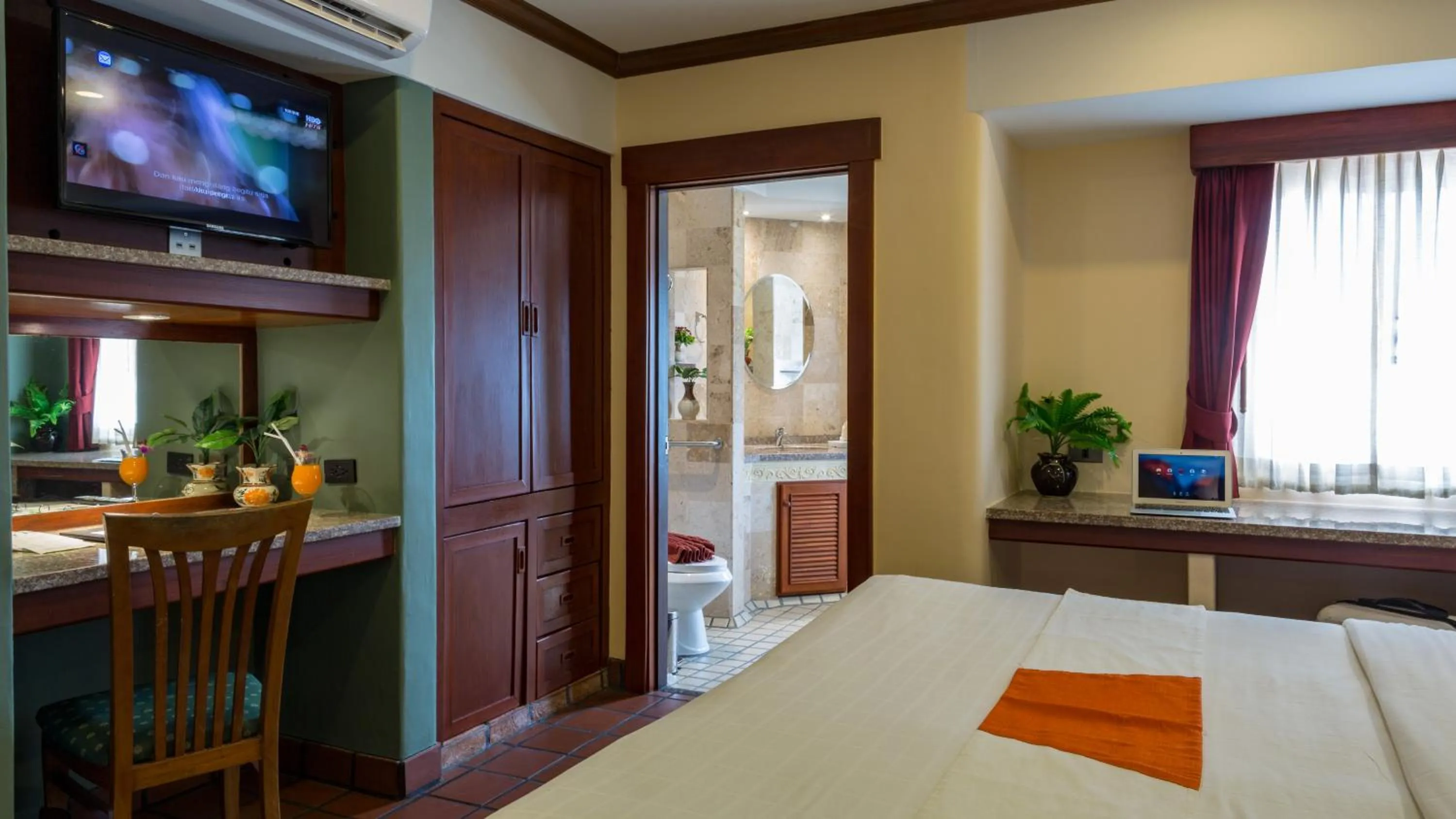 Bedroom, Bed in Pacific Club Resort