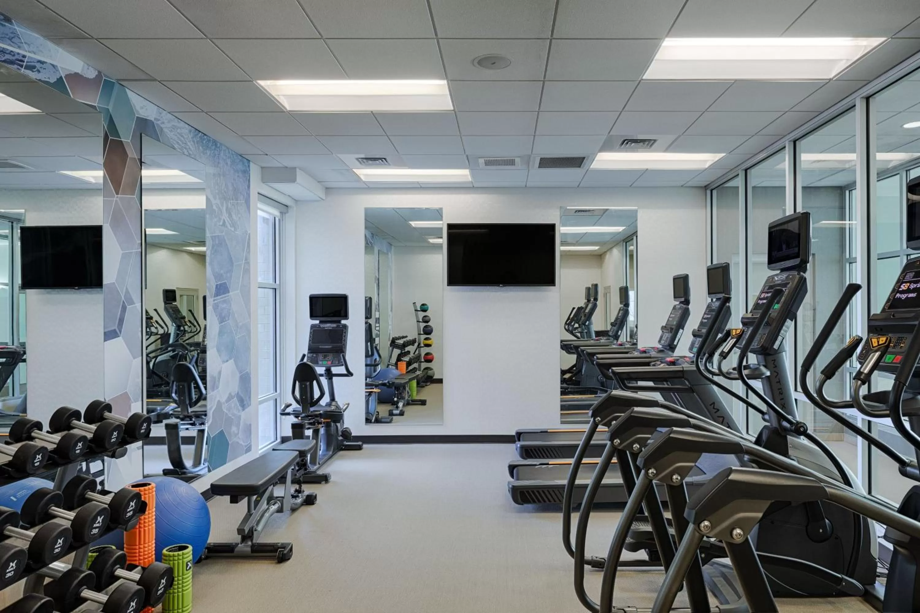 Fitness centre/facilities in SpringHill Suites by Marriott Bloomington