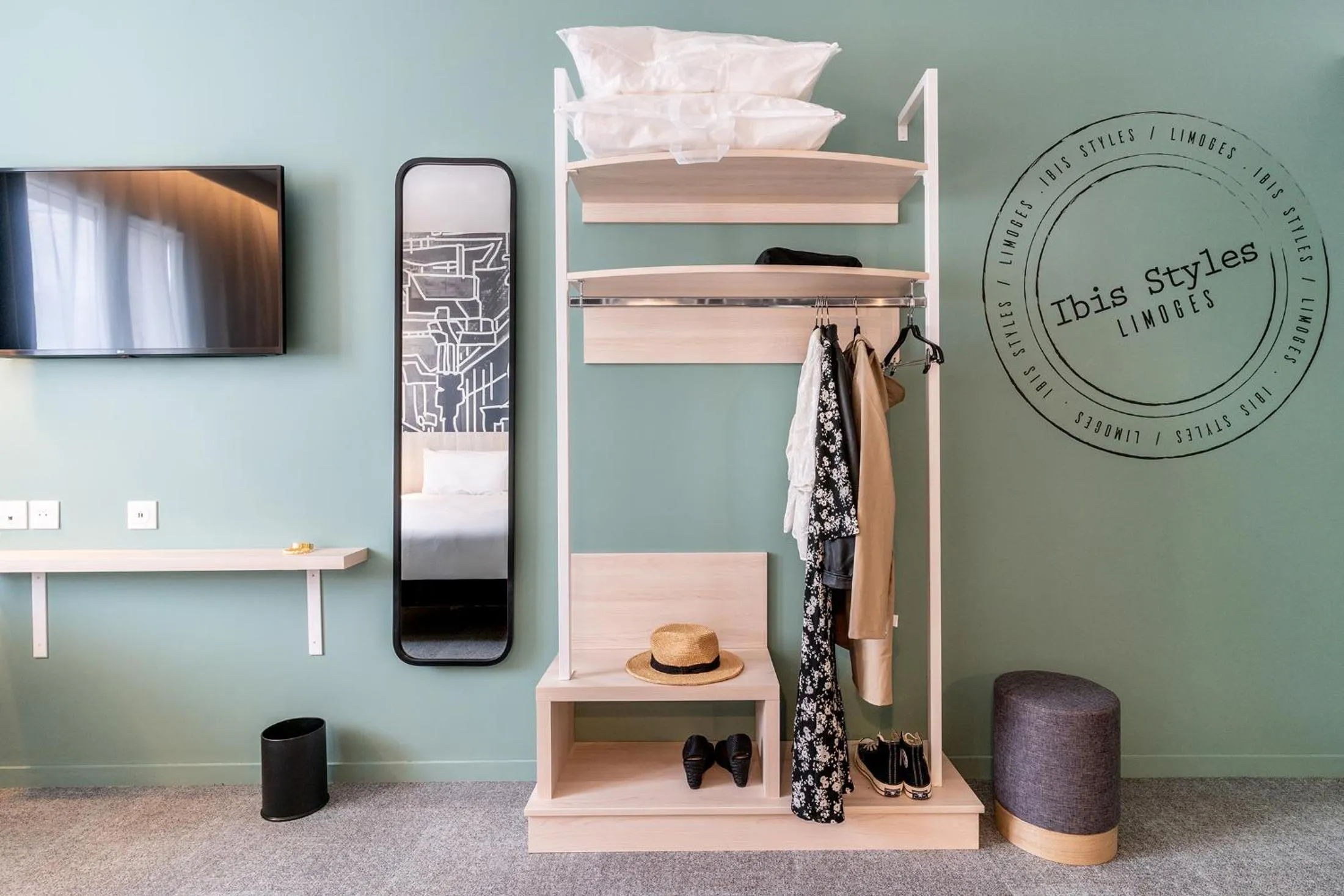 Photo of the whole room in ibis Styles Limoges Centre