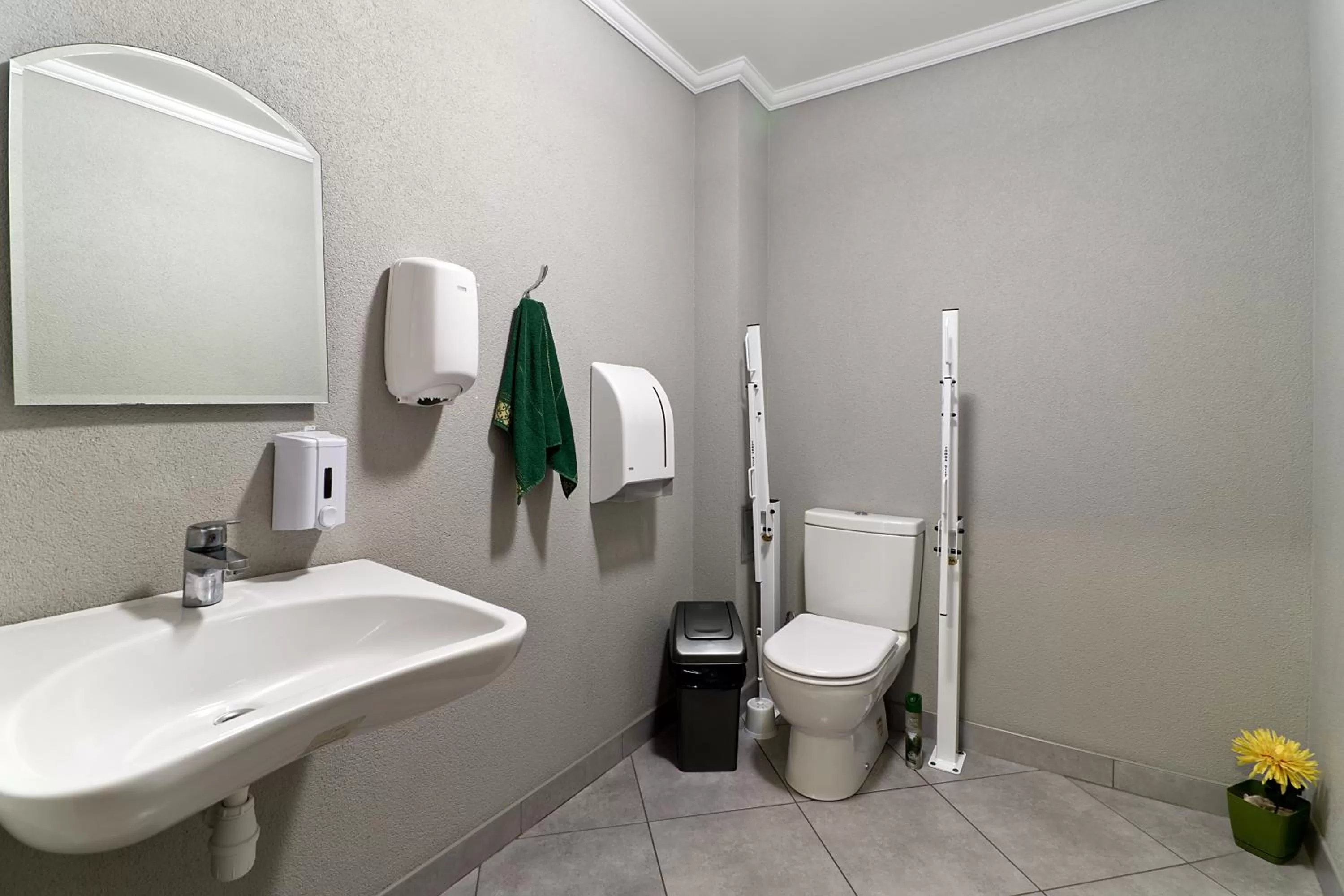 Toilet in Happy Hotel