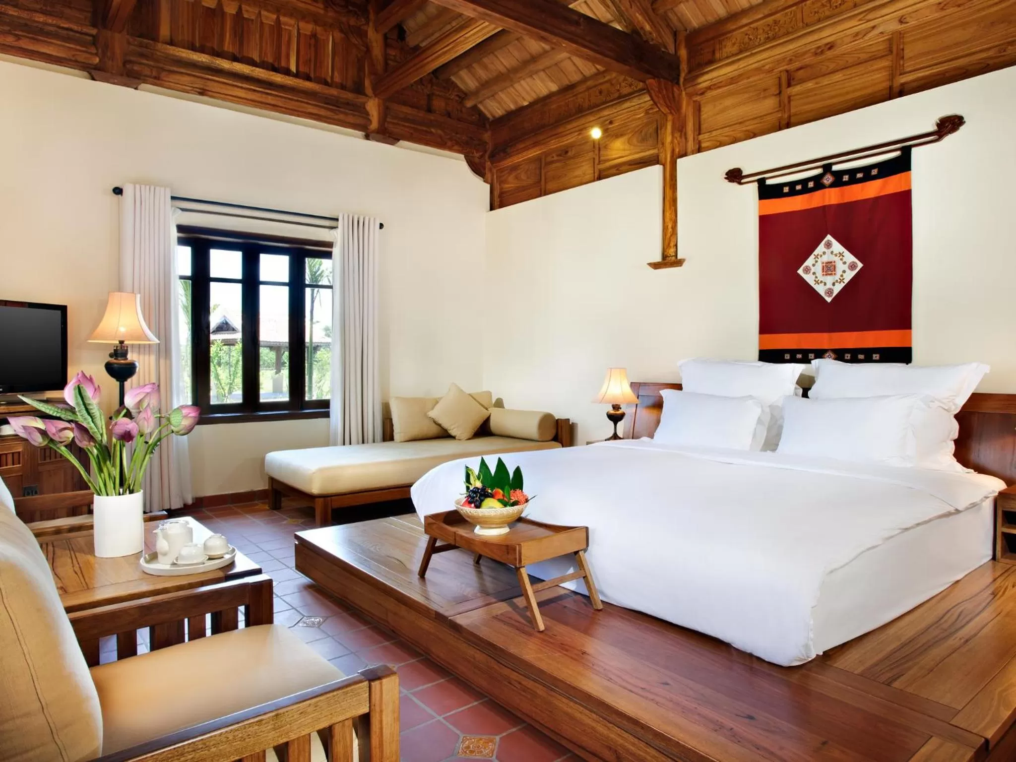 Photo of the whole room, Bed in Emeralda Resort Ninh Binh