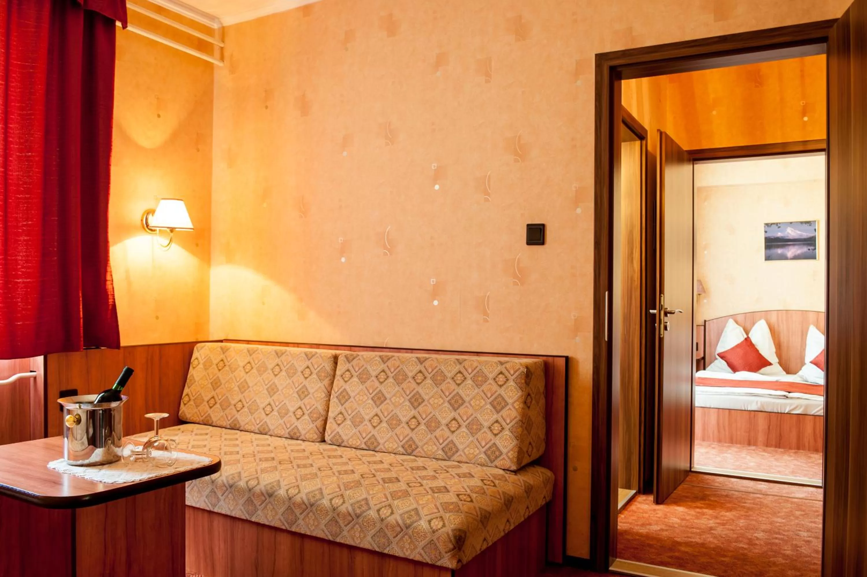 Bedroom, Bed in Beatrix Hotel