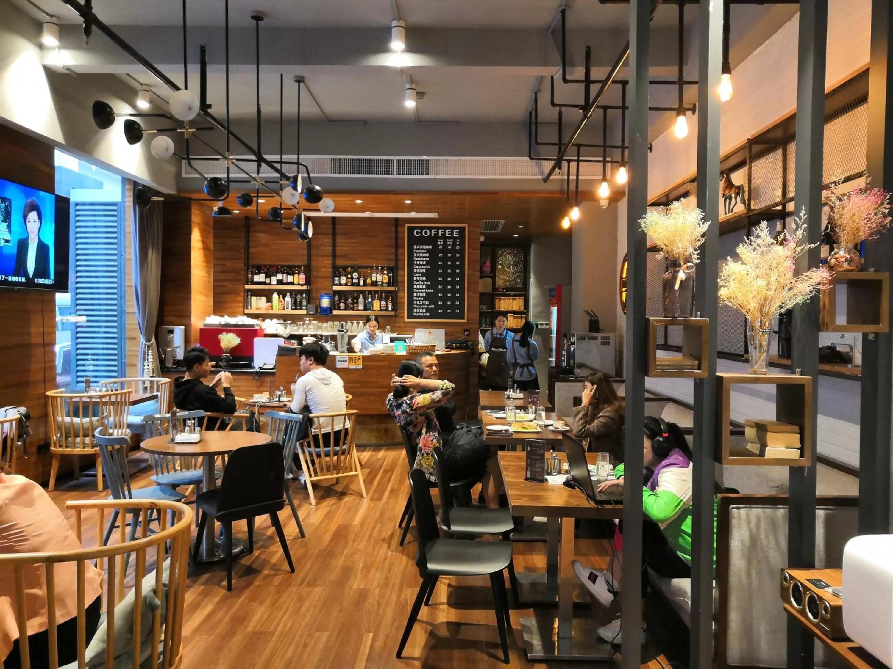 Restaurant/places to eat in Paco Hotel Gangding Metro Guangzhou