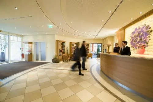 Lobby or reception in Lind Hotel