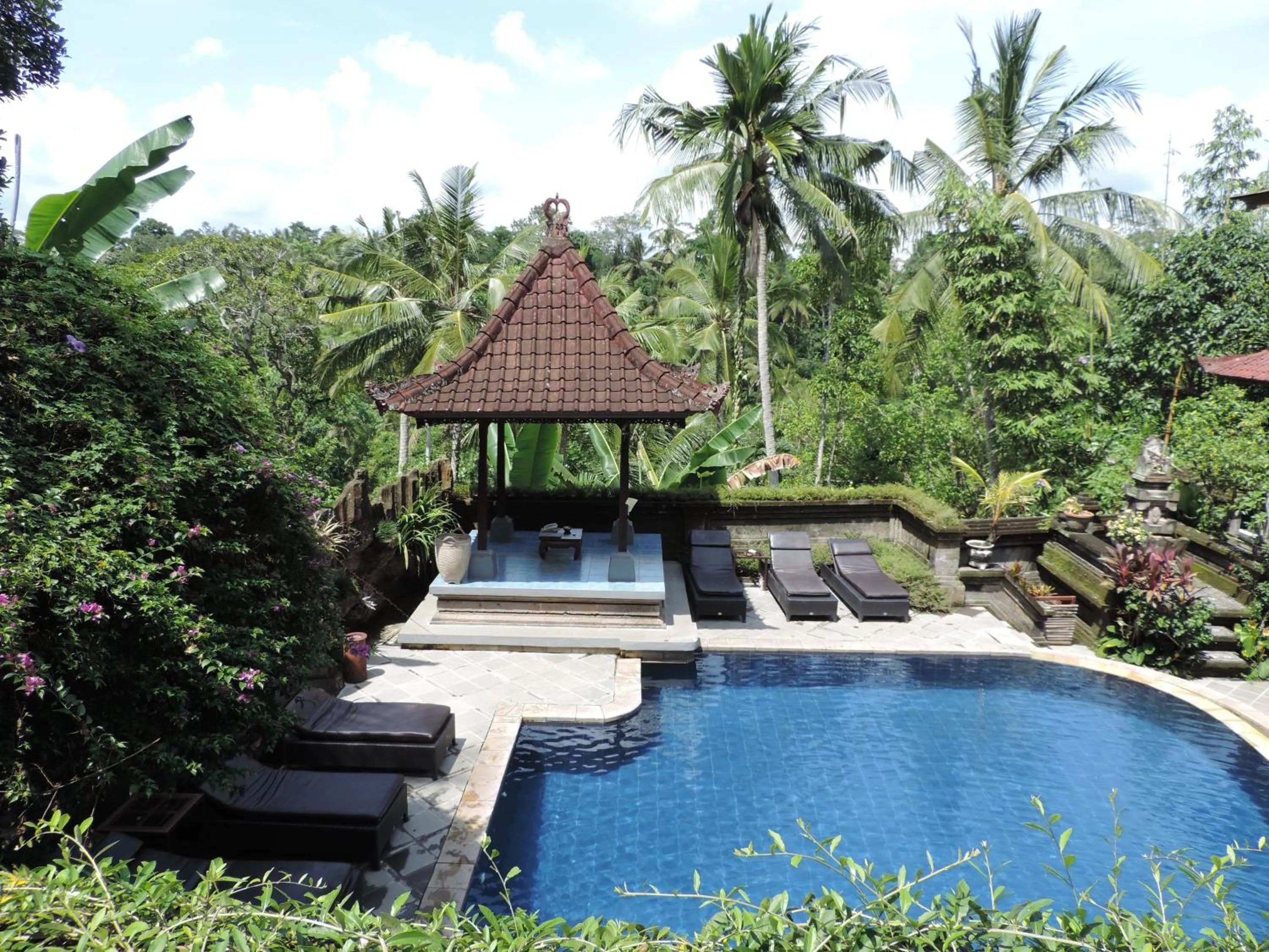 Swimming pool in Nick's Hidden Cottages by Mahaputra-CHSE Certified