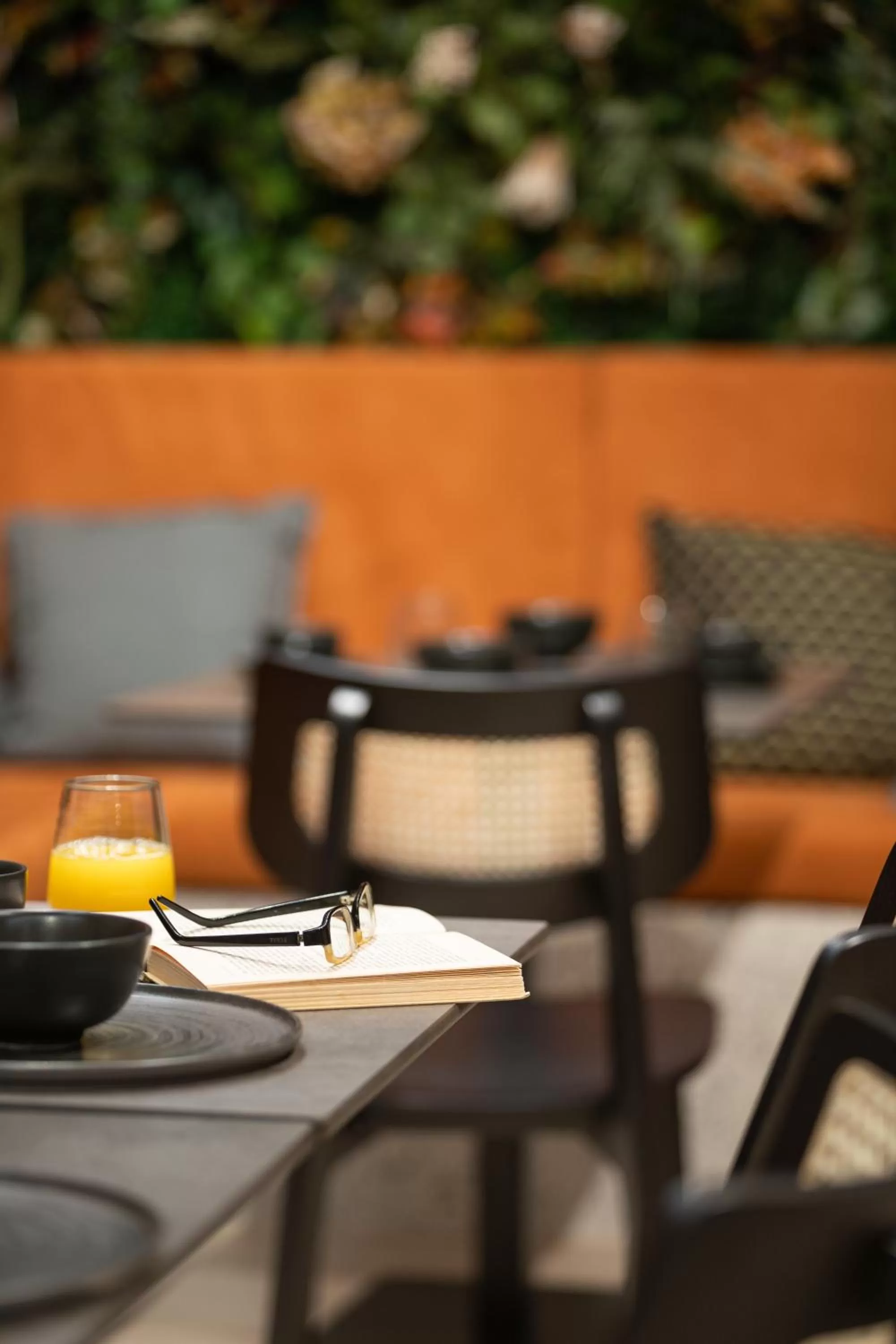 Restaurant/places to eat in 11 Enteka Acropolis Suites