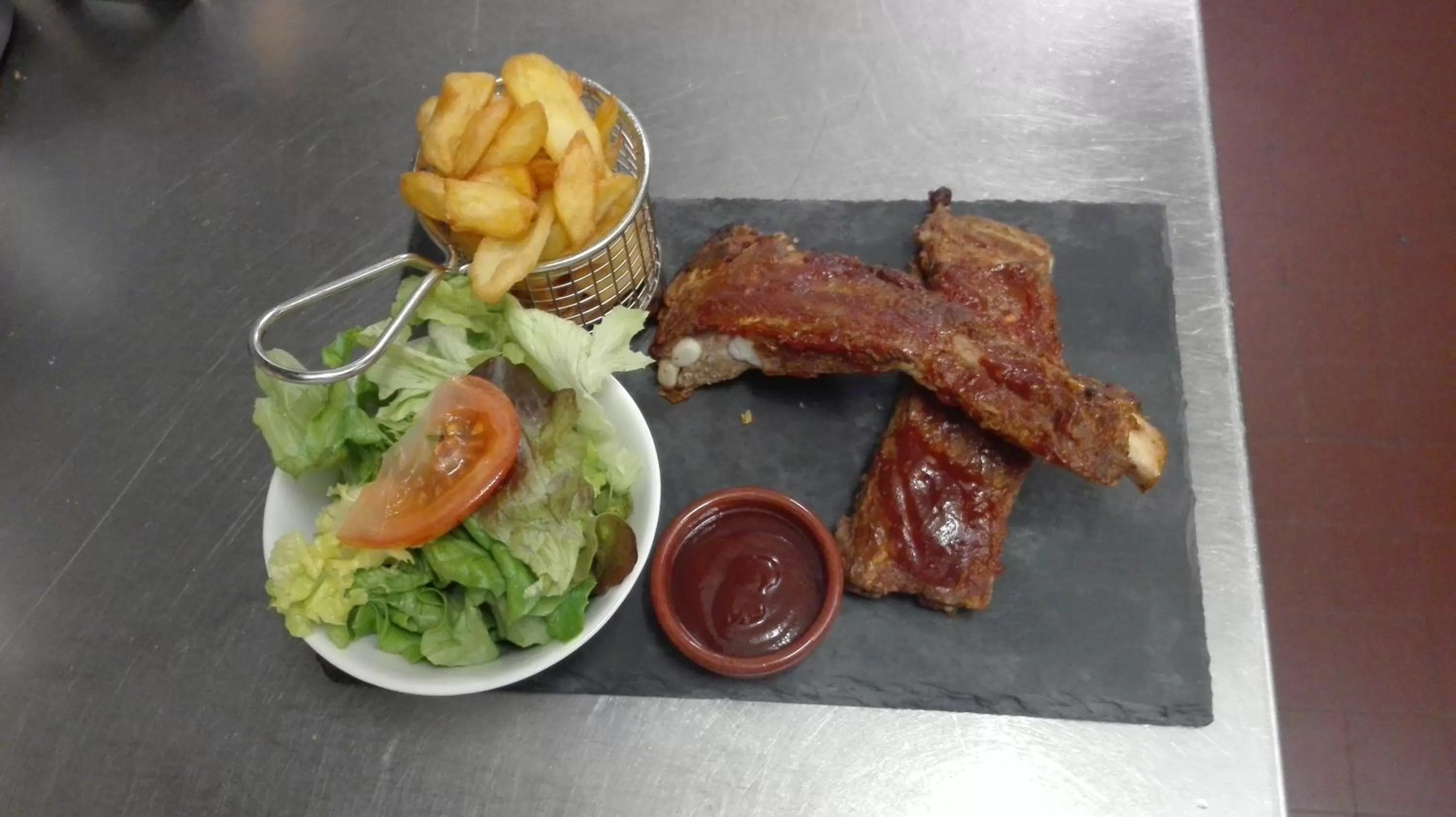 Food in Le CESAR HOTEL