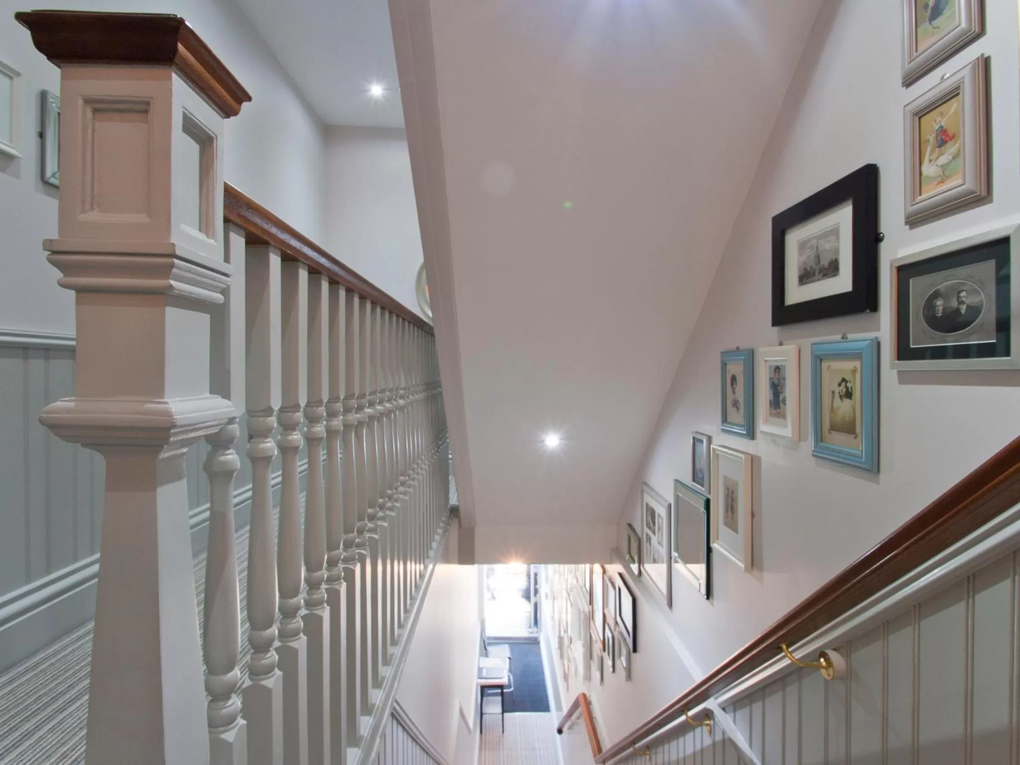 Lobby or reception in W12 Rooms