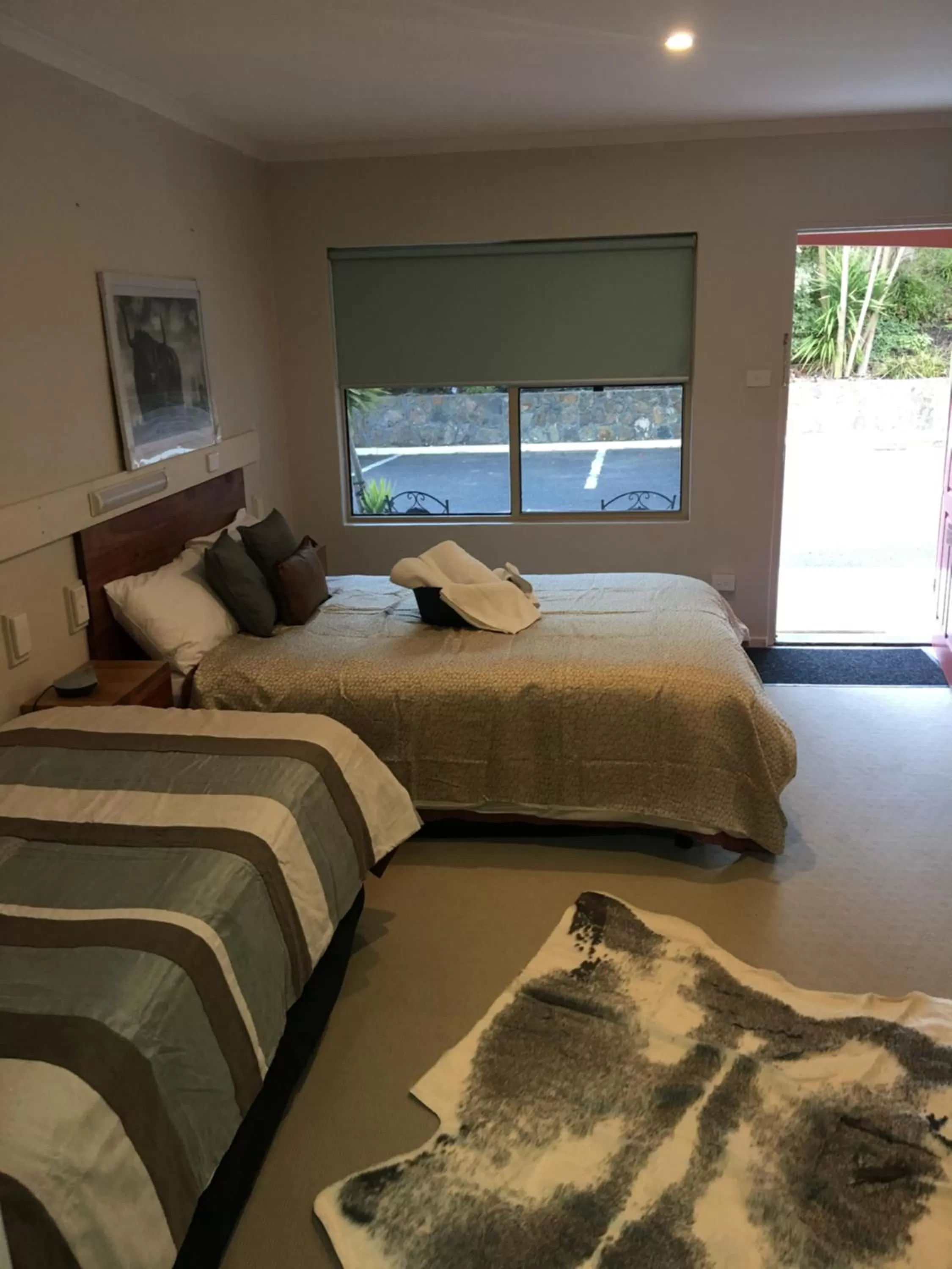 Photo of the whole room, Bed in Black Forest Motel