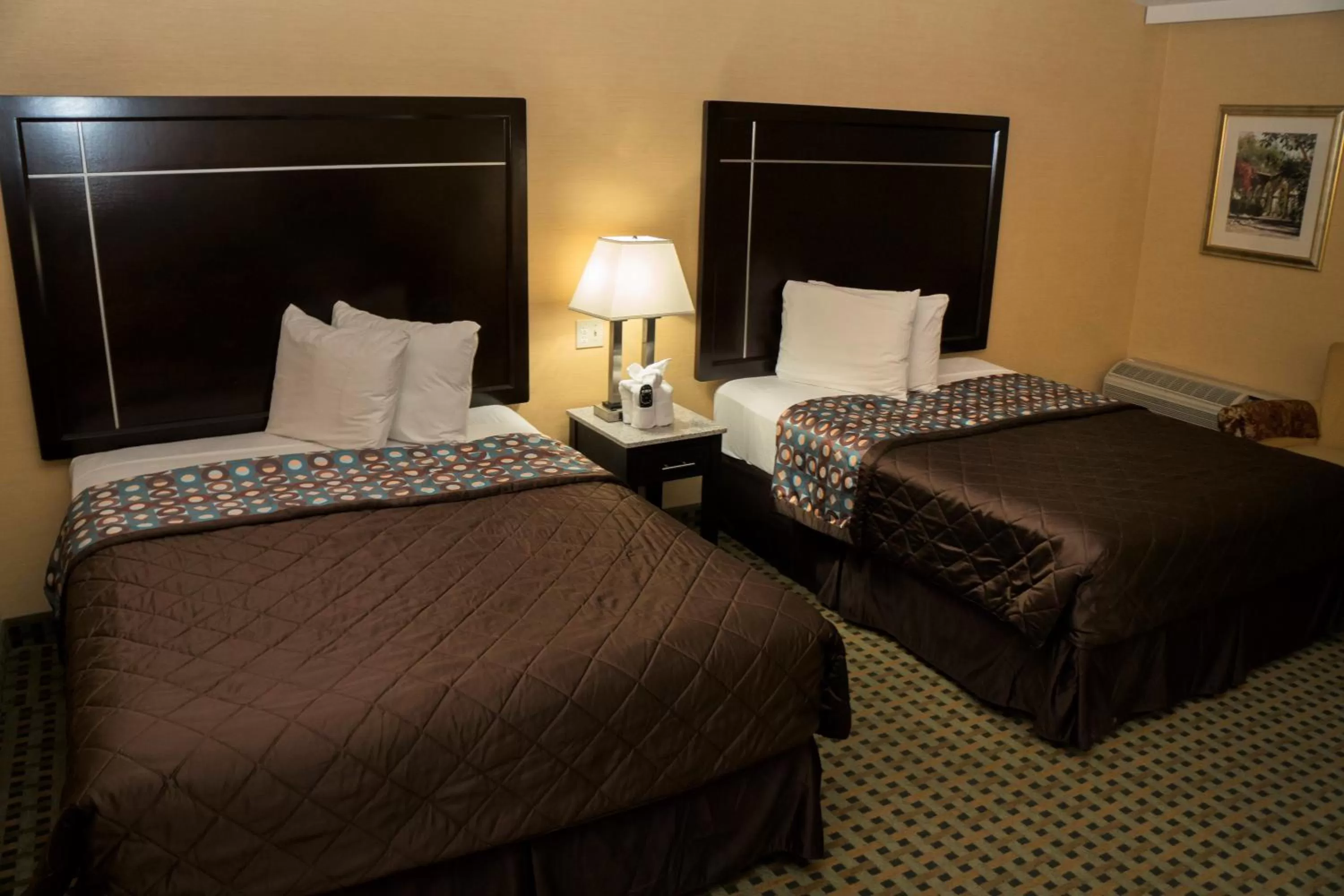 Bedroom, Bed in California Inn Barstow