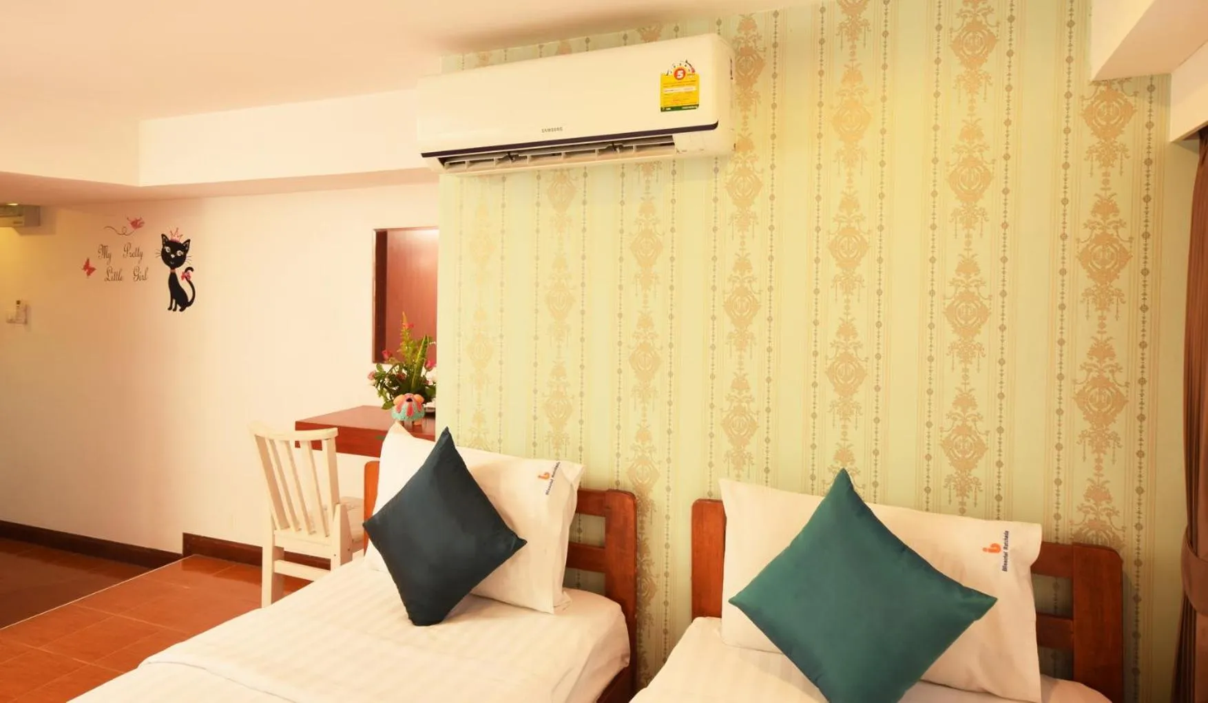 Bed in Blissotel Ratchada