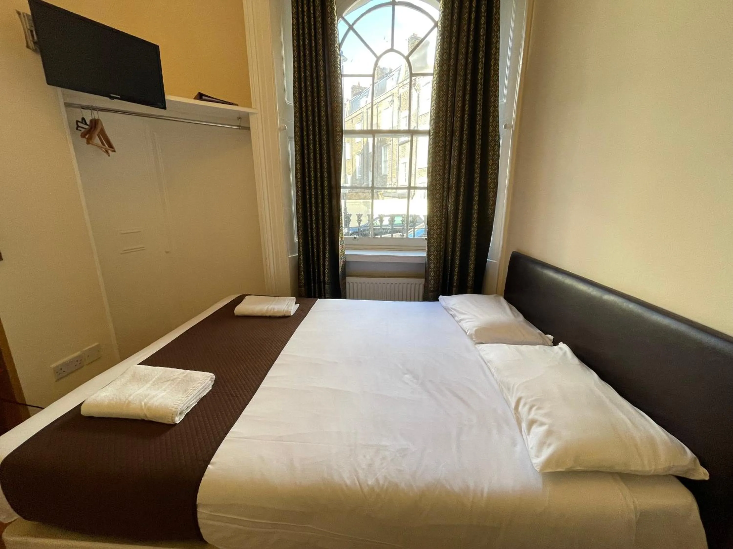 Bed in Kings Cross Hotel London