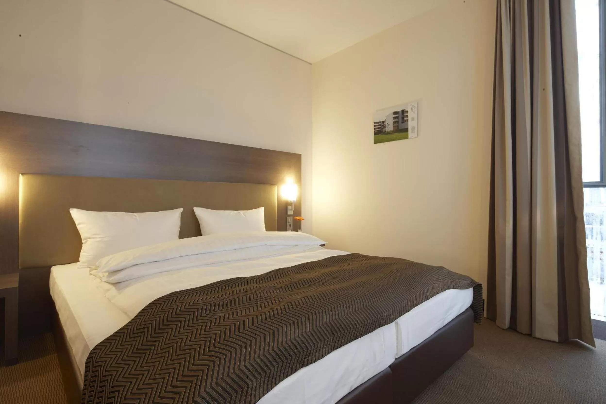 Bed in IntercityHotel Mannheim
