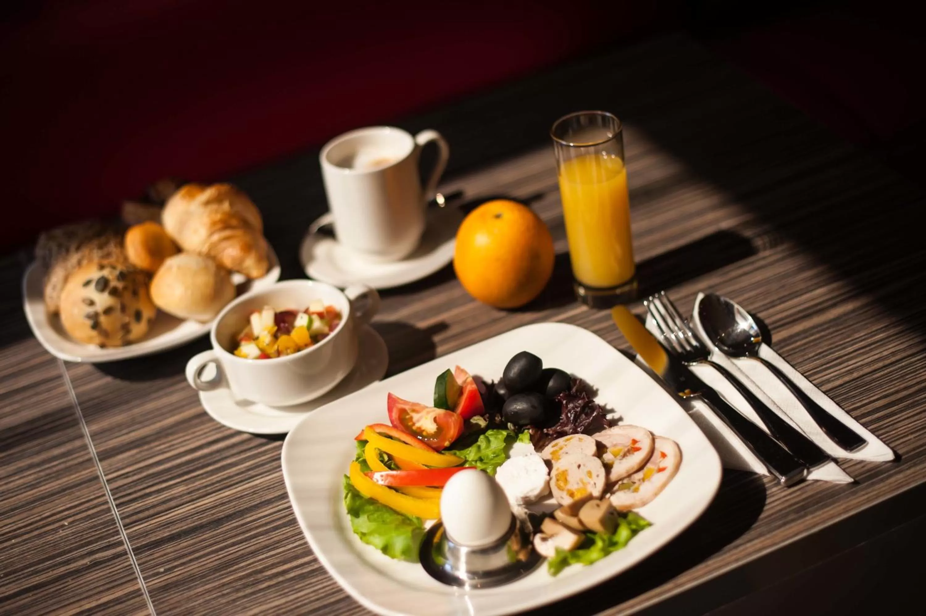 Restaurant/places to eat in Ibis Astana