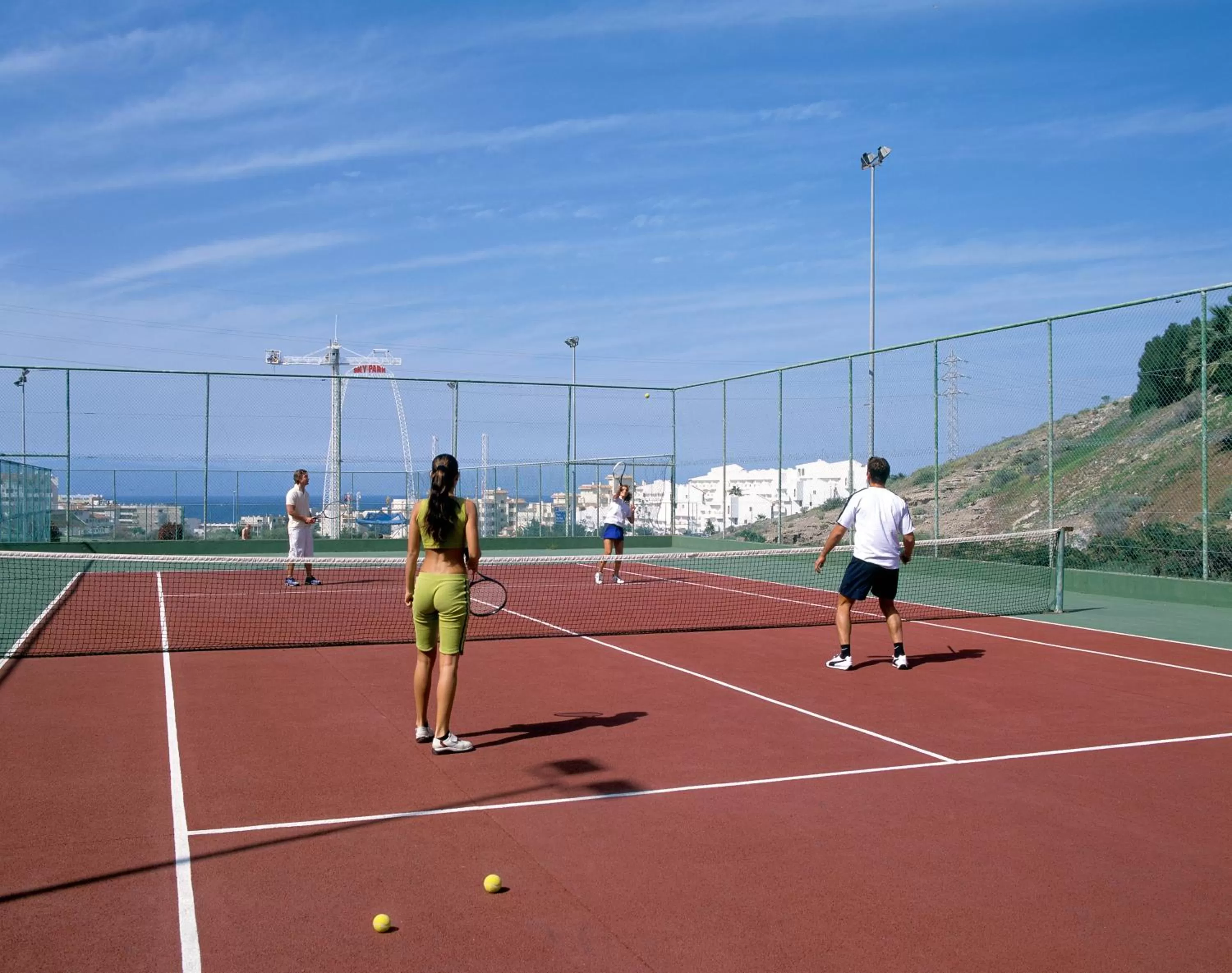 Tennis court in Laguna Park 2
