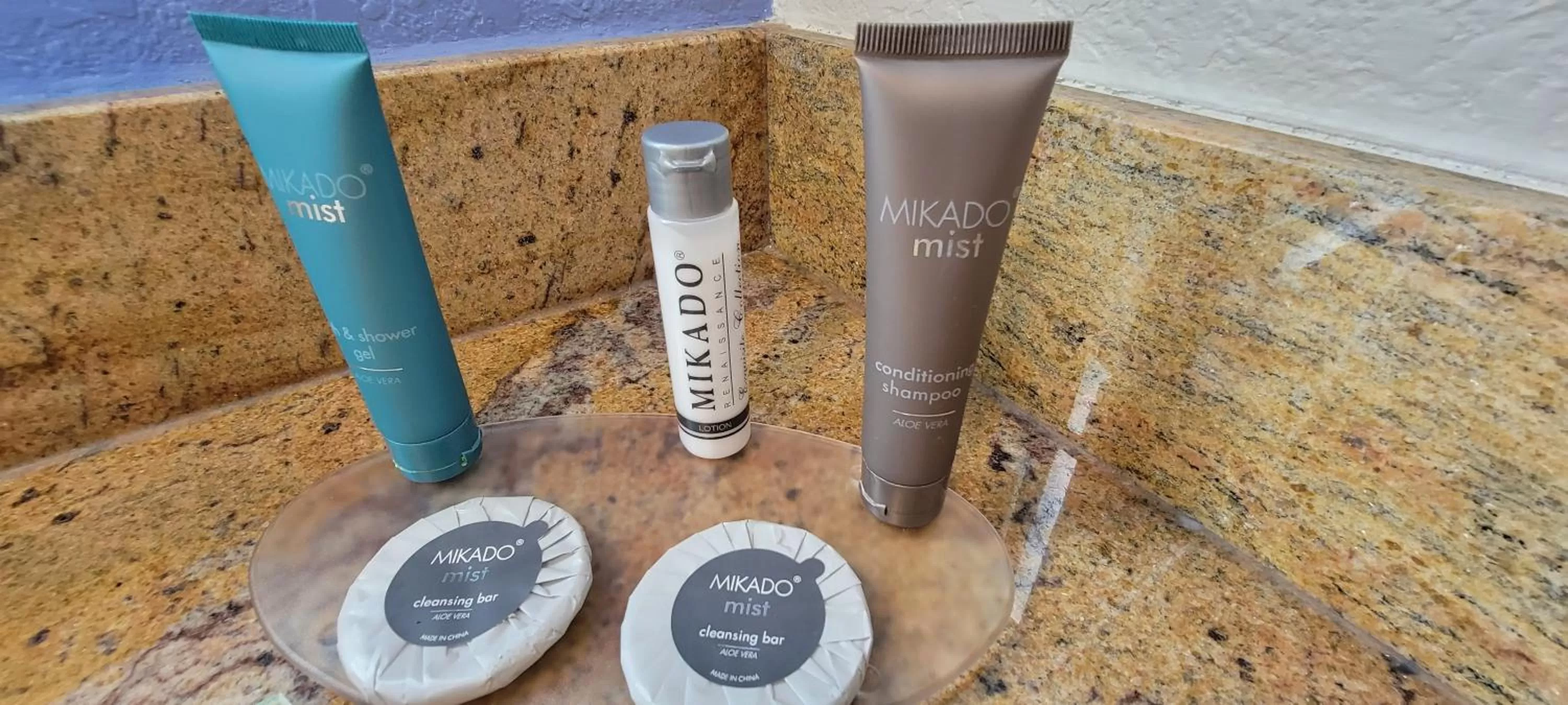 Bathroom in Hotel Solares