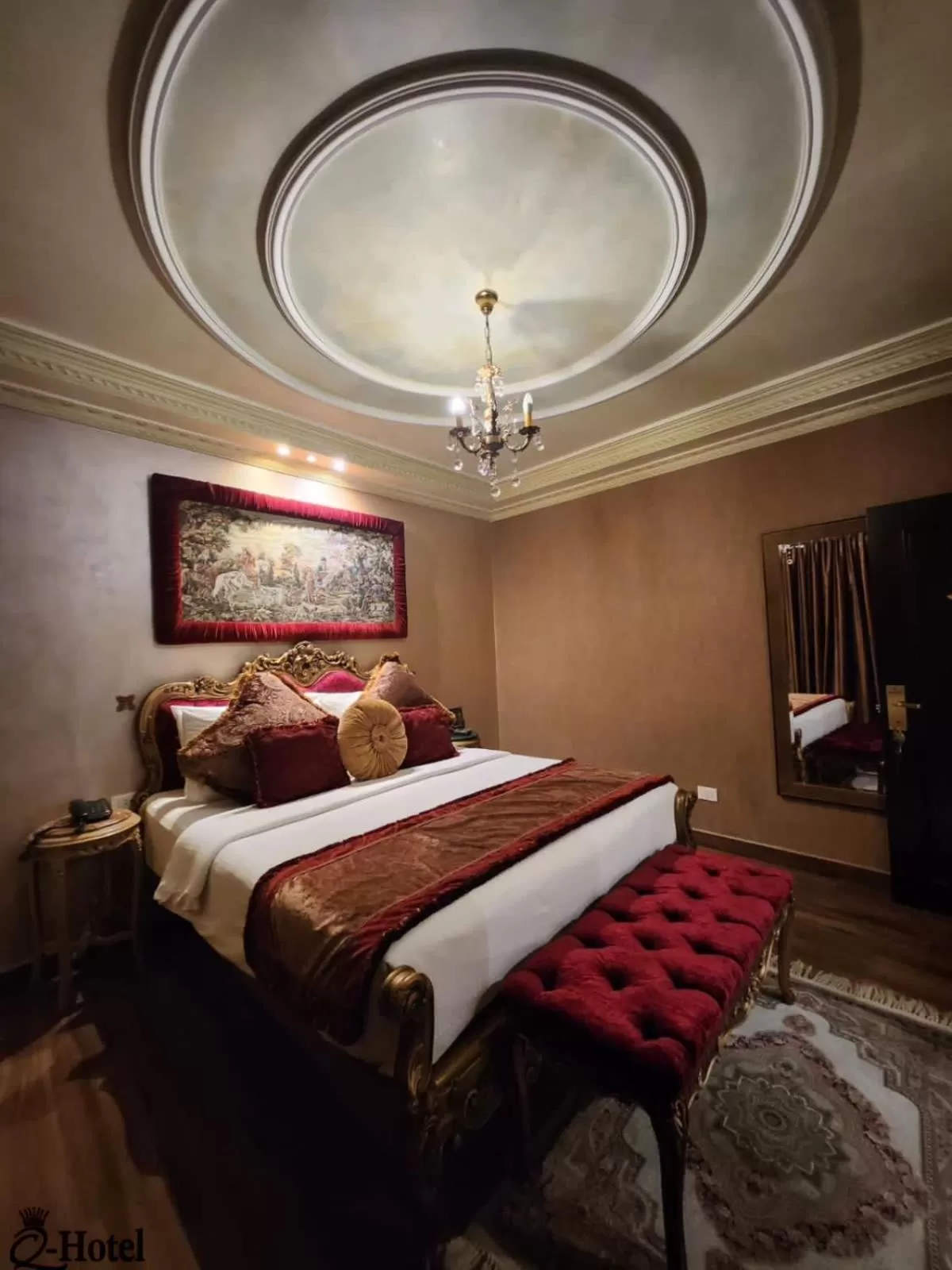 Photo of the whole room, Bed in Q Hotel