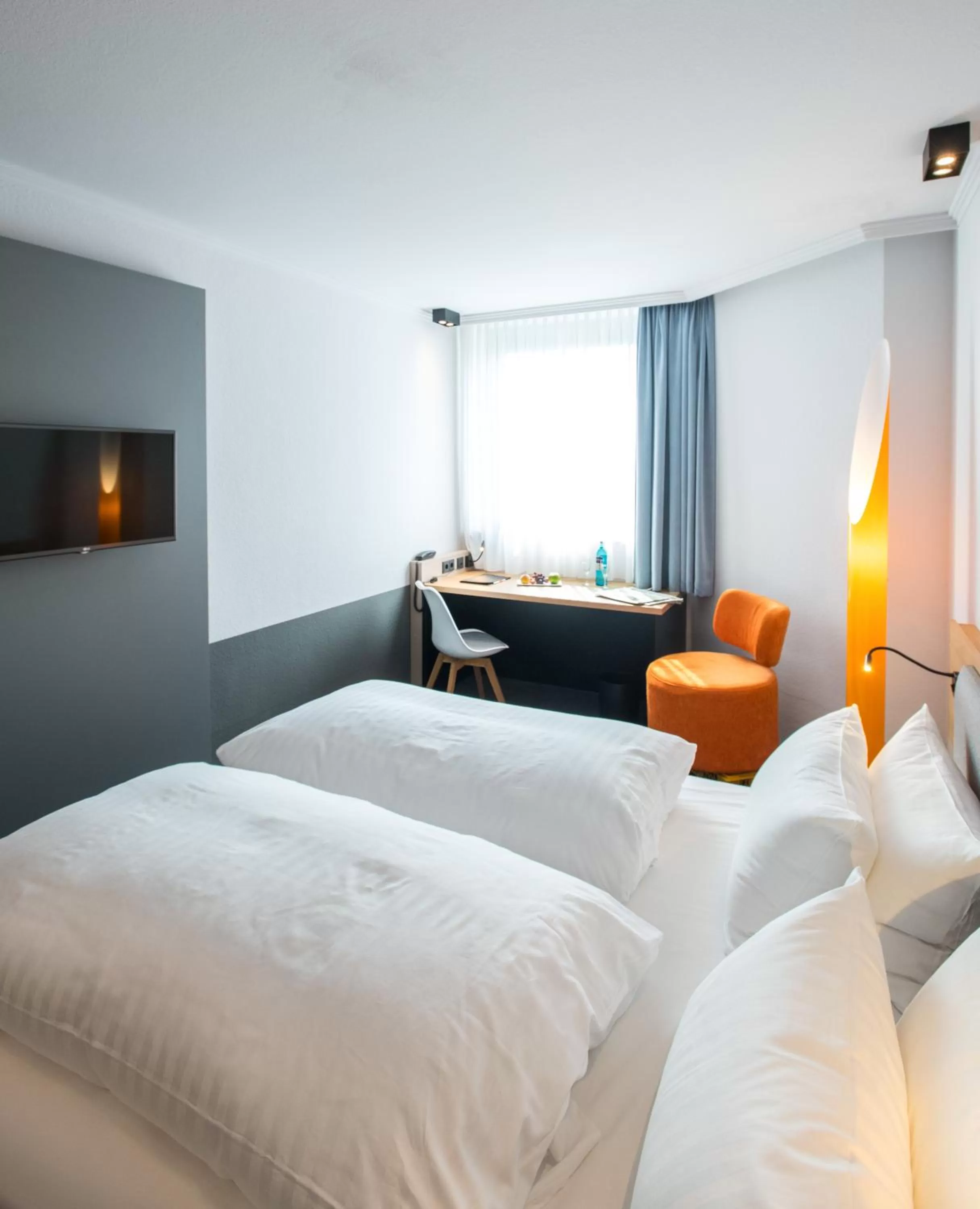Comfort Double Room - Free City Ticket in Flemings Hotel Wuppertal-Central former Flemings Express Wuppertal