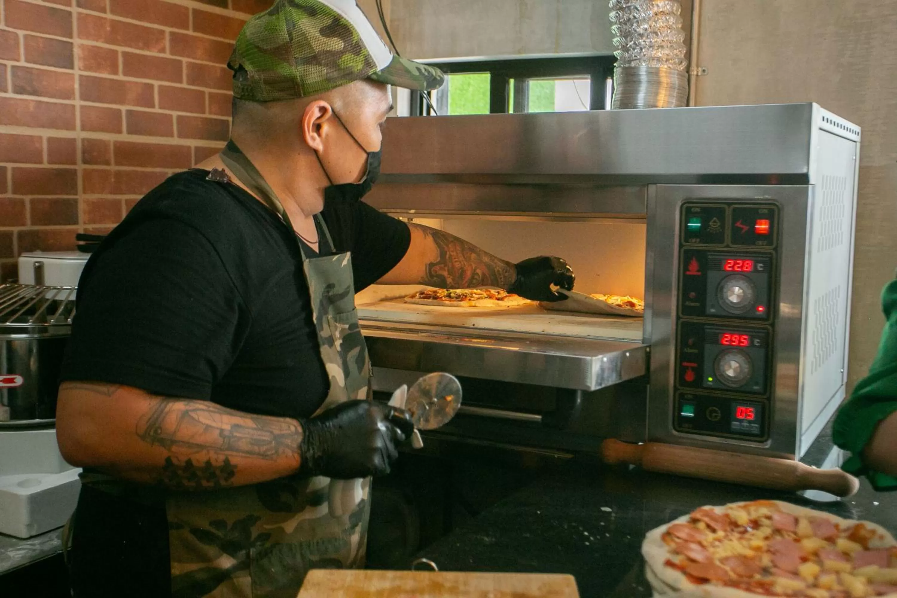 Restaurant/places to eat in HappyNest Hostel Cebu