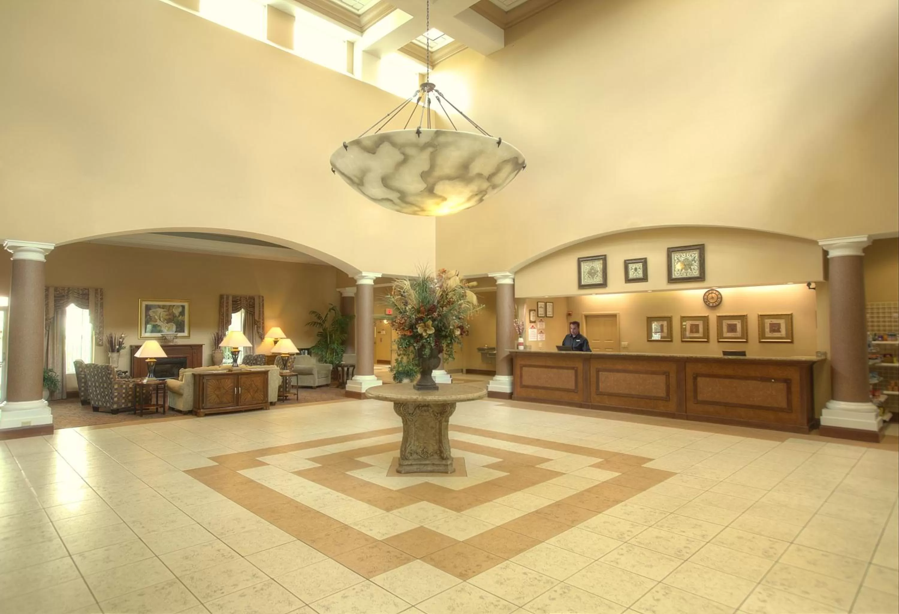 Lobby or reception in Hawthorn Suites by Wyndham Lake Buena Vista, a staySky Hotel & Resort