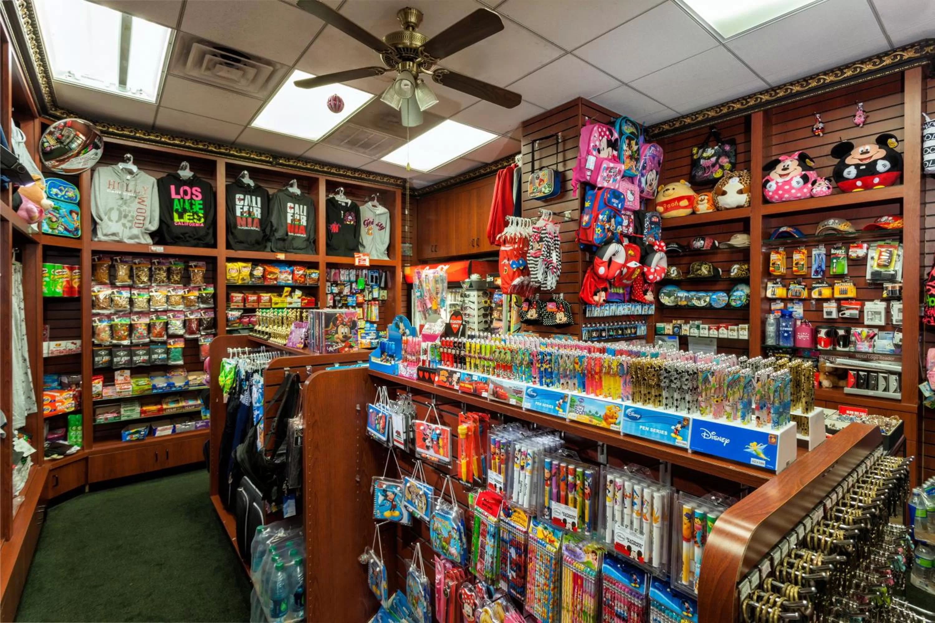 On-site shops in Desert Palms Hotel & Suites Anaheim Resort