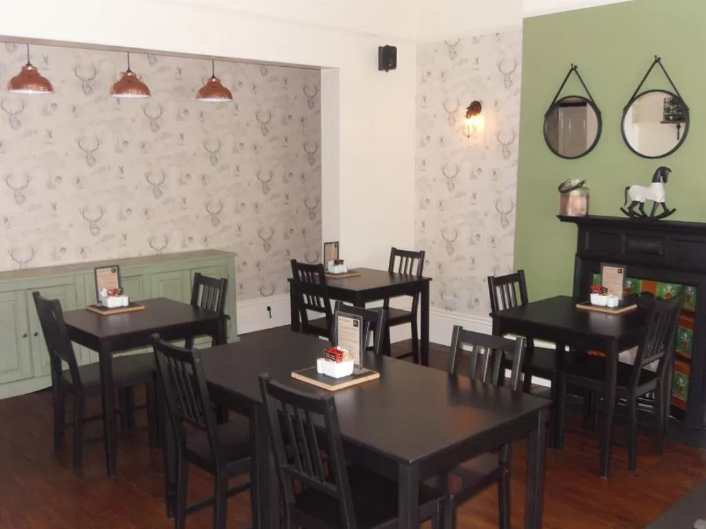 Dining area in Powys Lodge