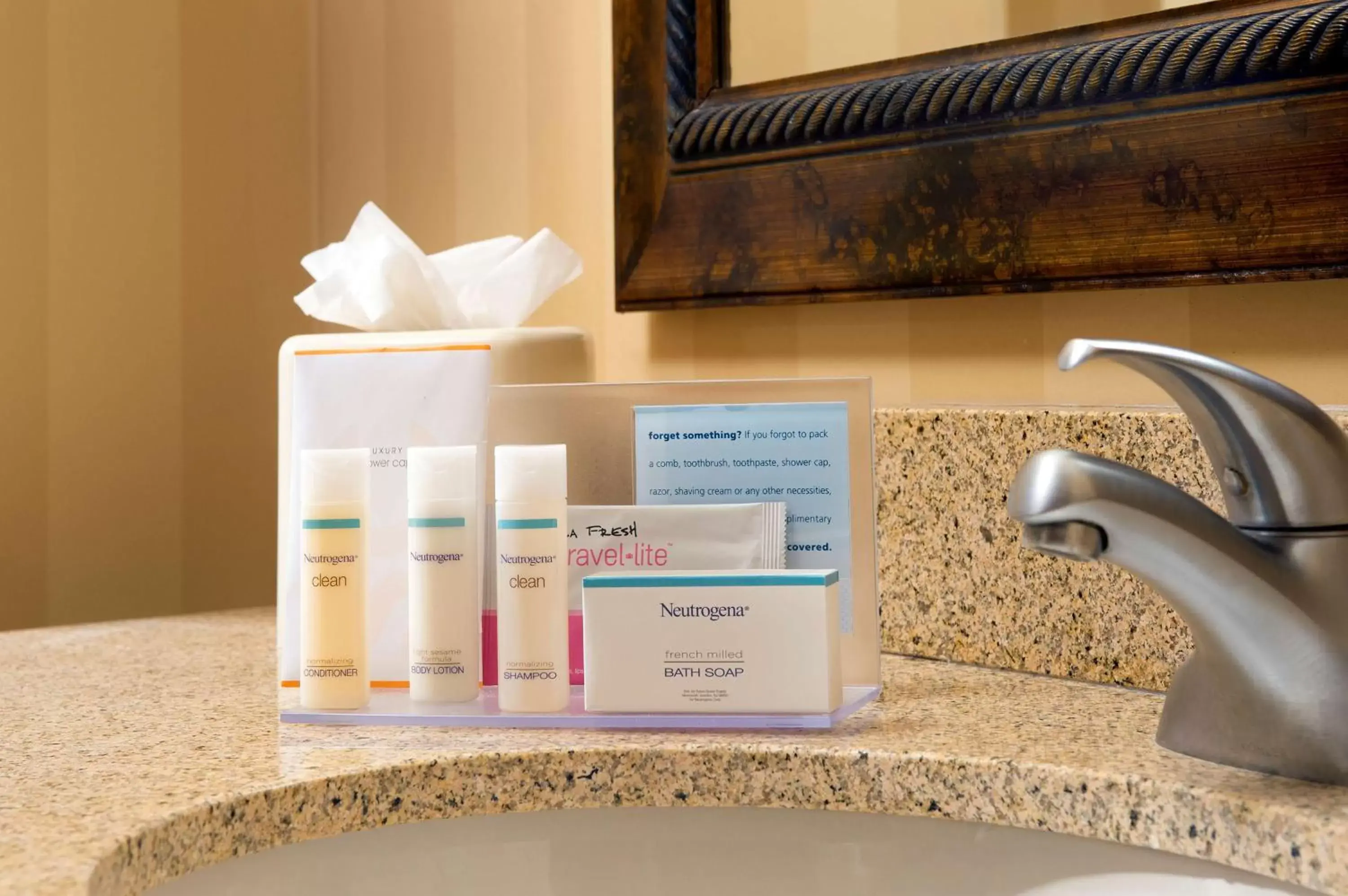 King Room with Bath Tub - Non-Smoking in Hampton Inn and Suites San Antonio Airport King Room with Bath Tub - Non-Smoking in Hampton Inn and Suites San Antonio Airport