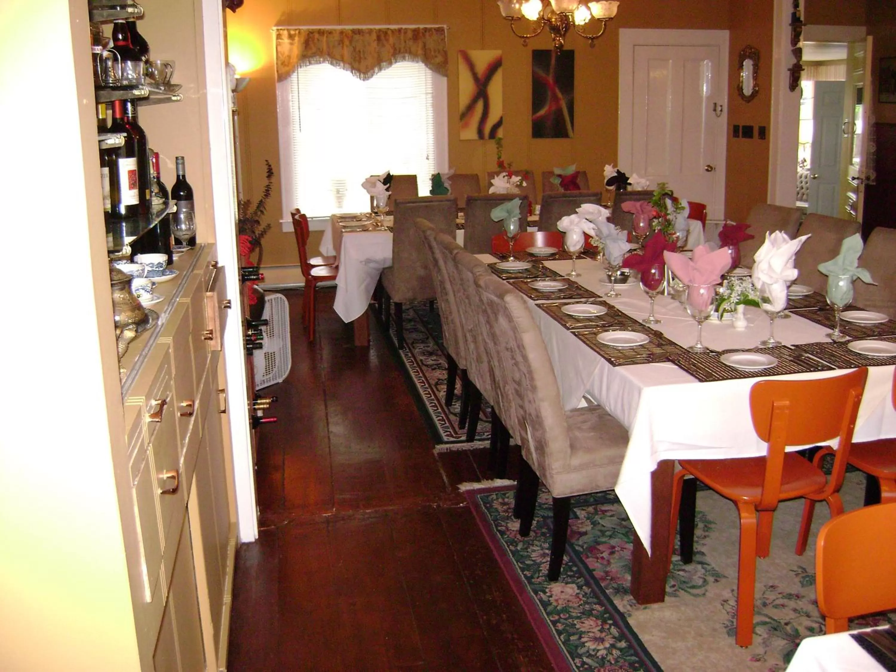 Banquet/Function facilities in Lakelawn B&B and Motel