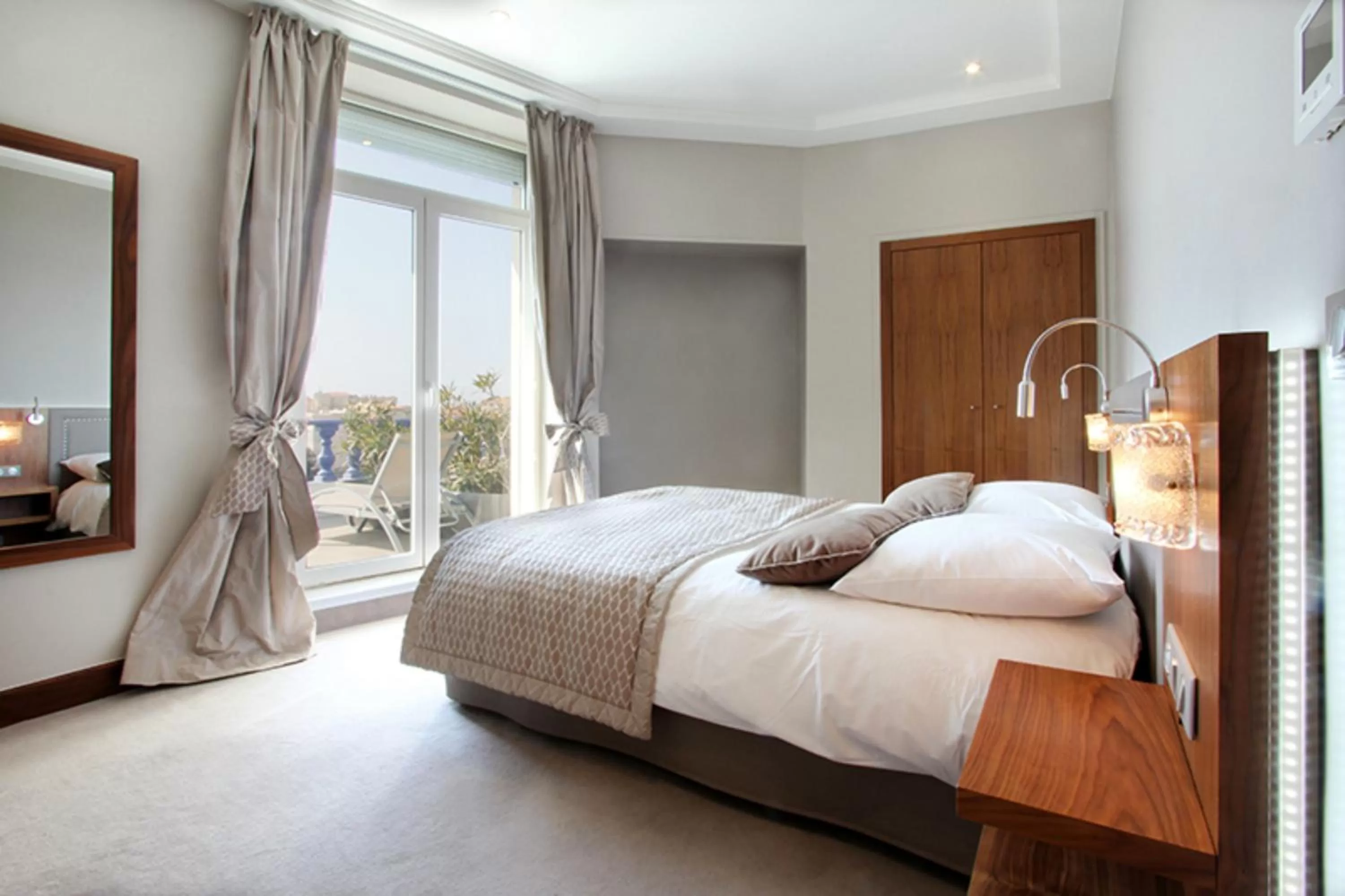 Bedroom, Bed in Le Rhul