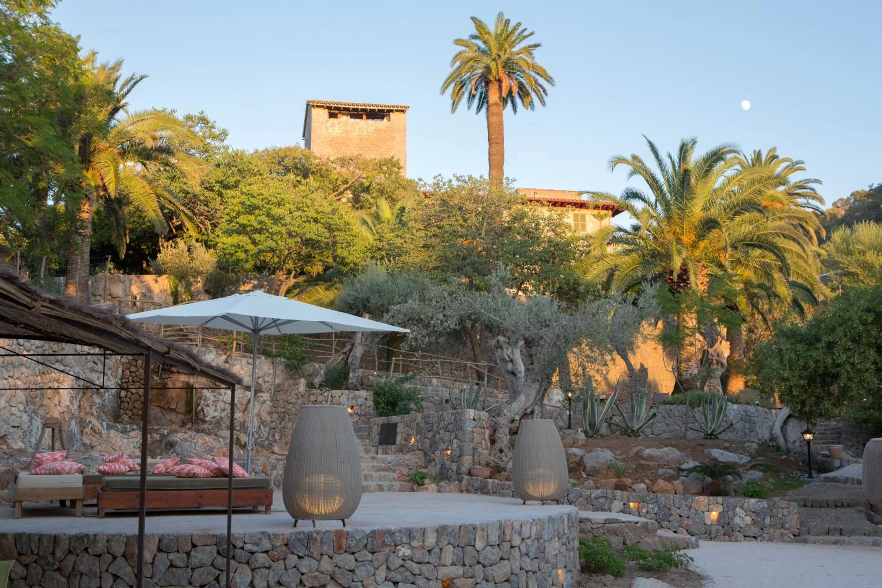 Property building in Hotel Es Port