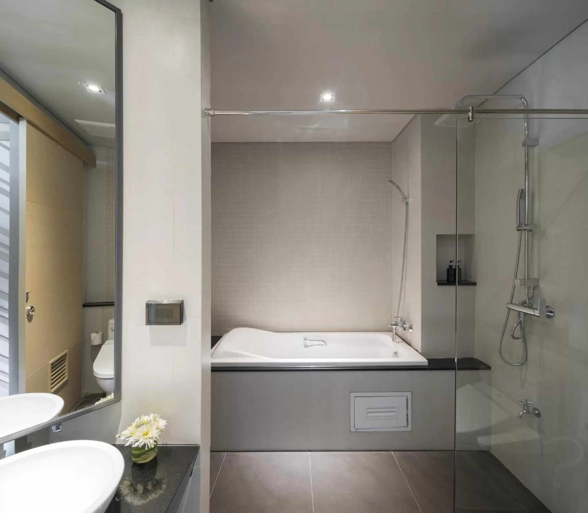 Shower in AisanA Hotel Korat