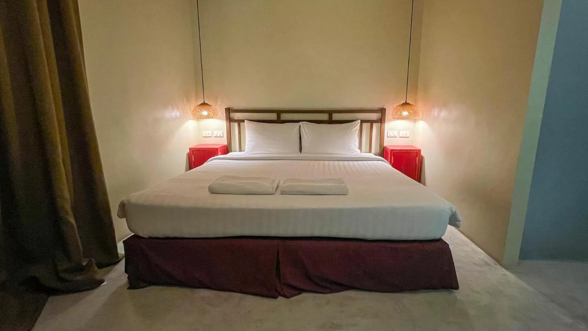 Bed in Villa Bangkok