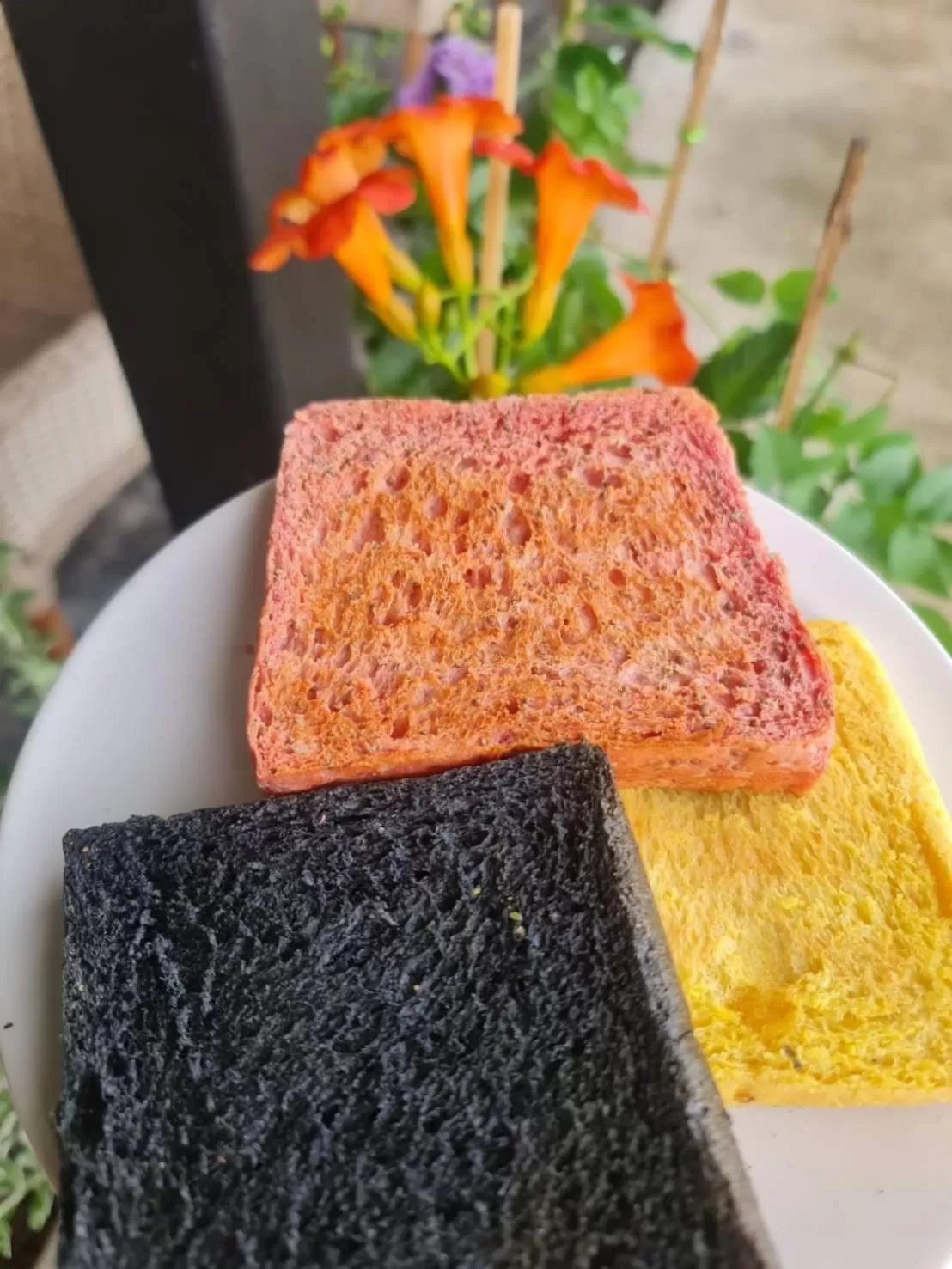 Restaurant/places to eat in NORN Rimklong Bangkok Hotel