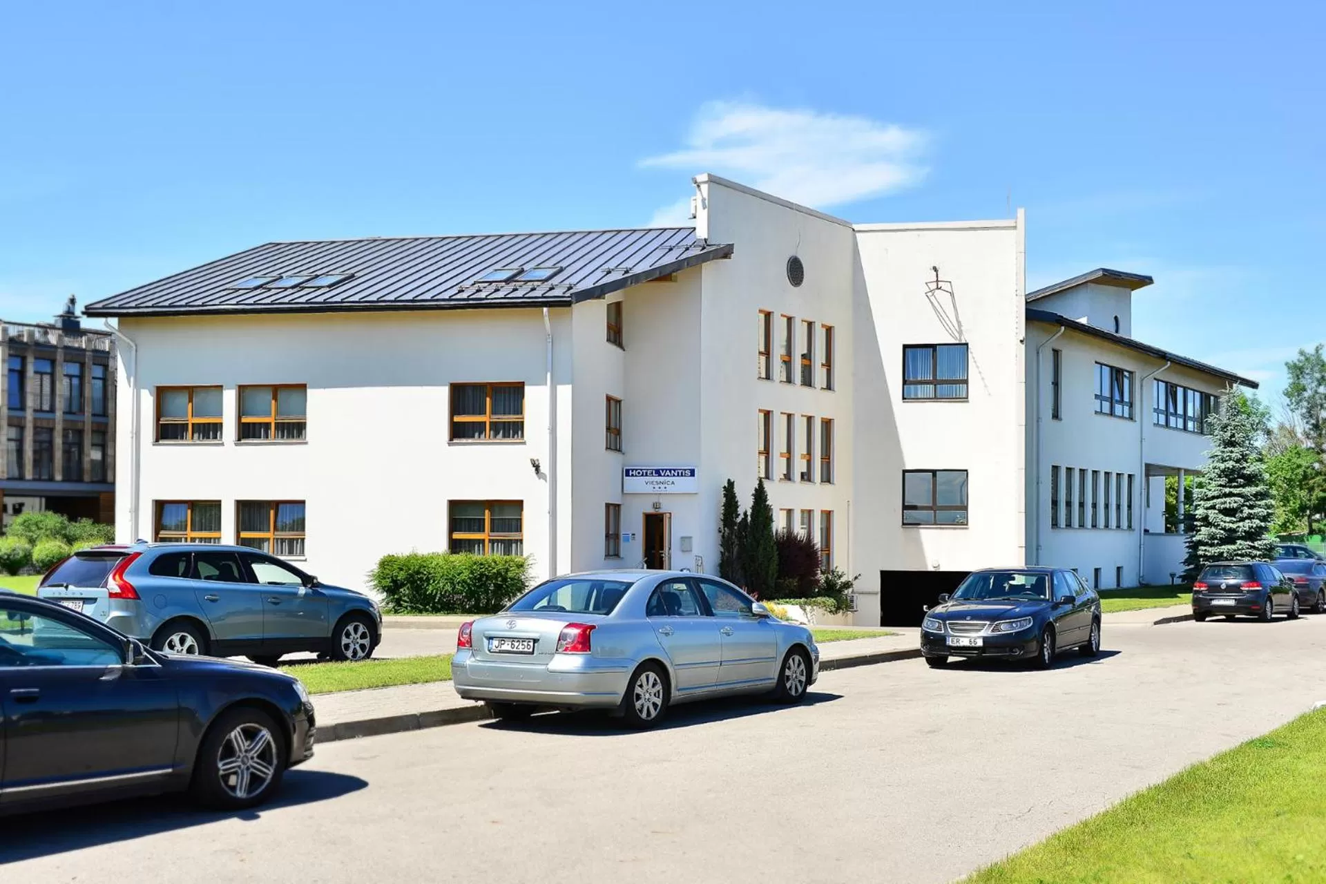 Facade/entrance in Superior Hotel Vantis Riverside