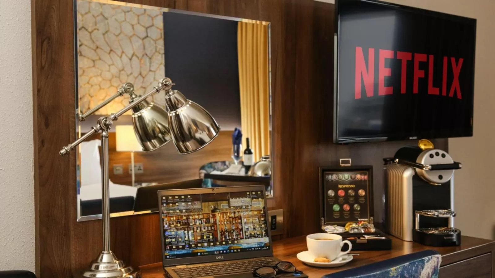 TV and multimedia in Nox Hotel Galway