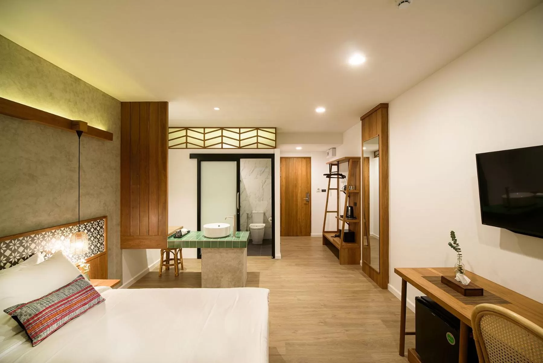 Photo of the whole room, Bed in Himku Hotel - adult only