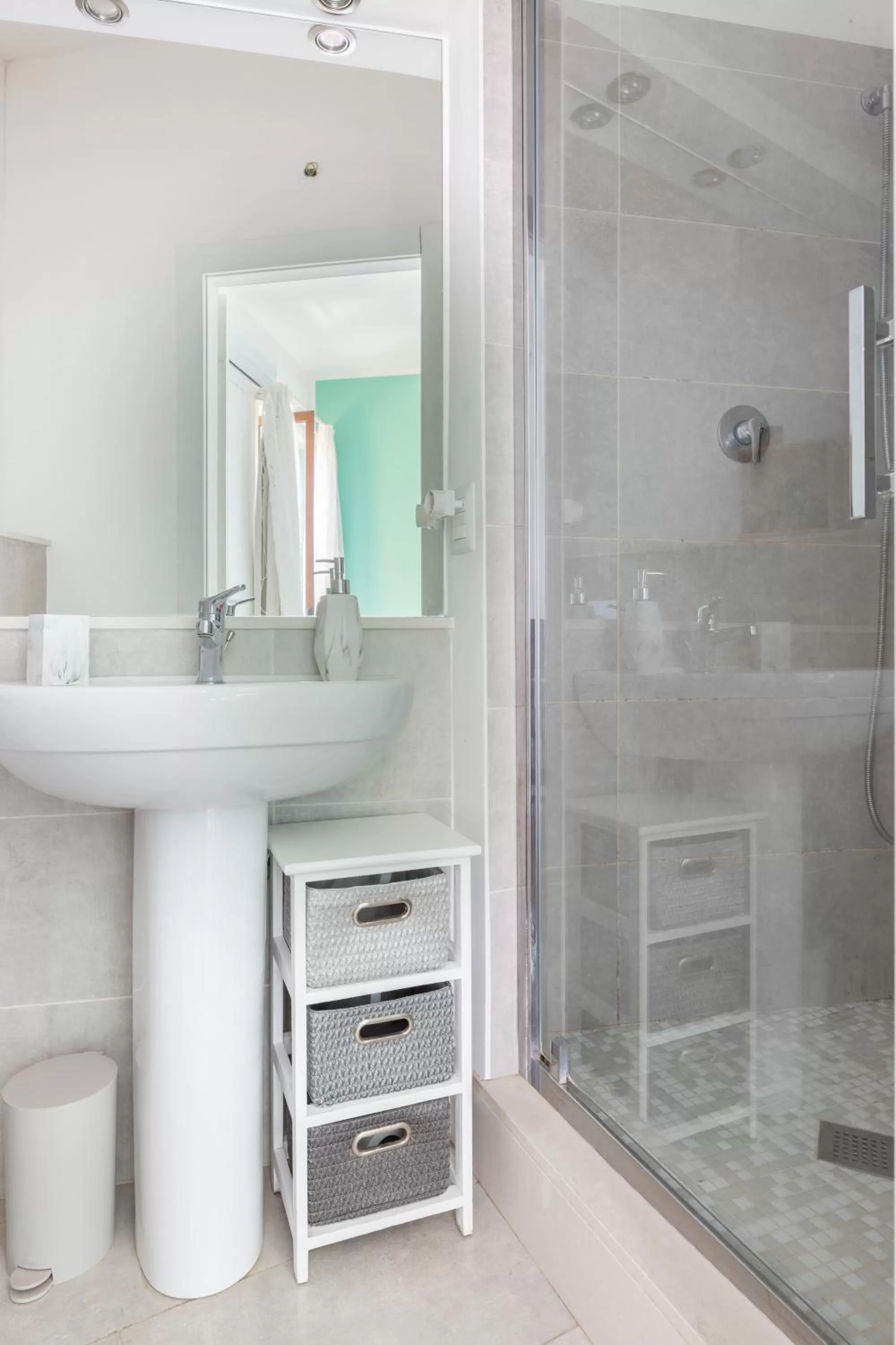 Shower in Tauromenion Guest House