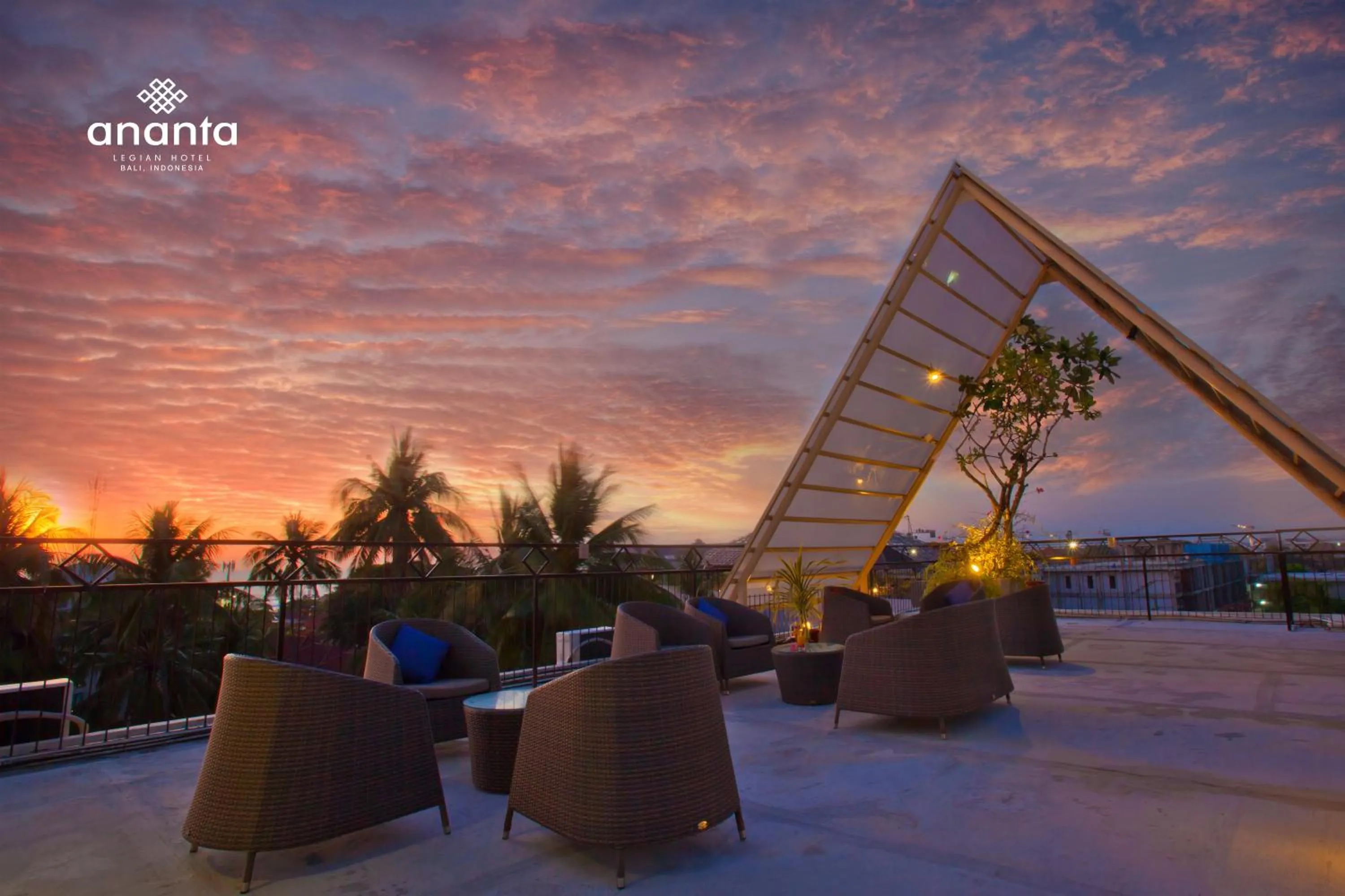 Lounge or bar in Ananta Legian Hotel